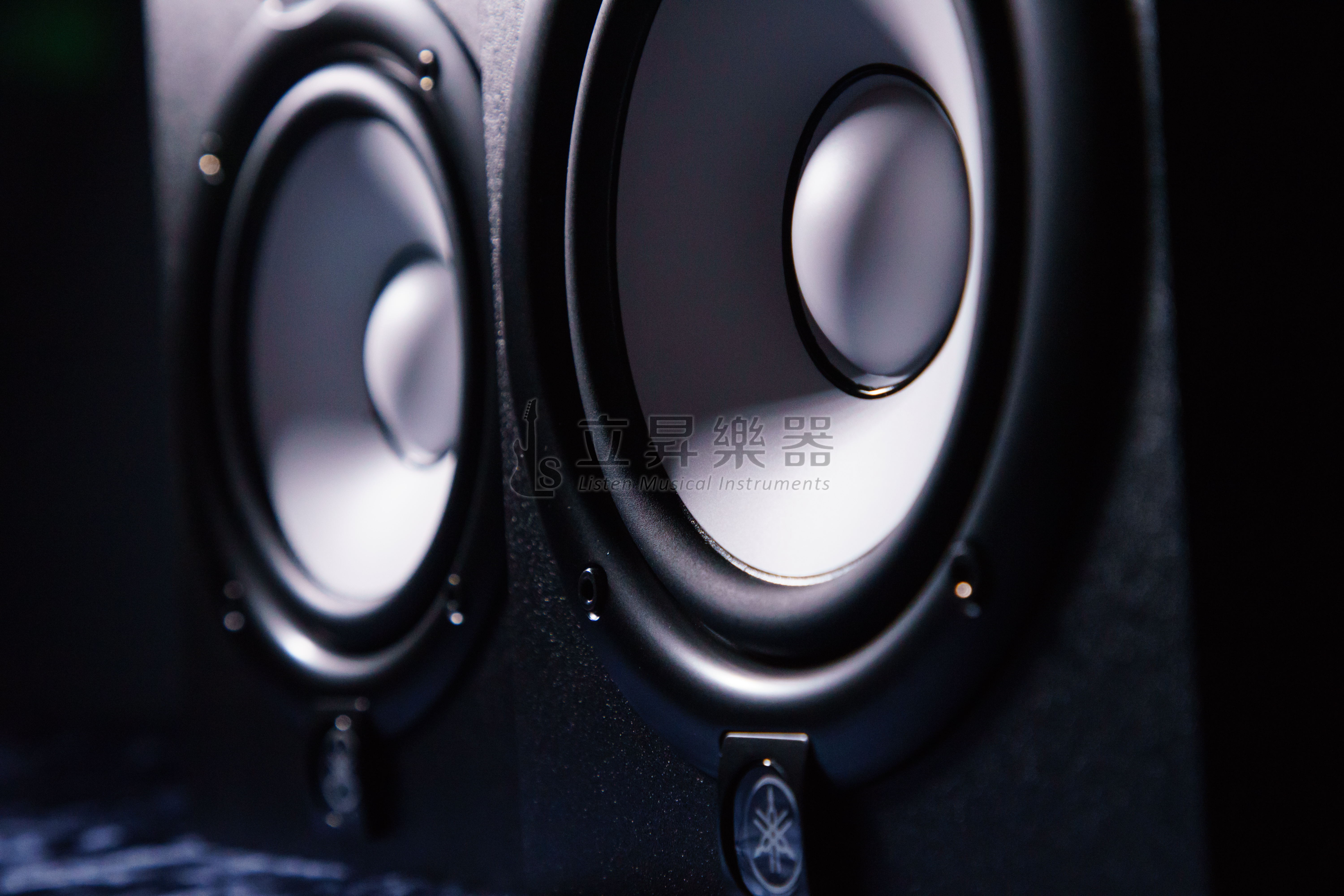 Yamaha YAMAHA HS5 山葉 主動式 監聽喇叭 5吋 黑色/白色 第 5 張圖片｜三峽錄音 / 音響