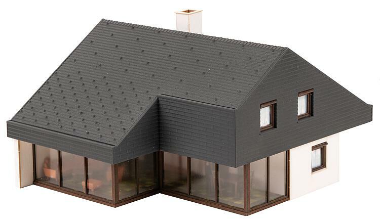 Faller 130643 HO scale, Architect’s house with sheets roof