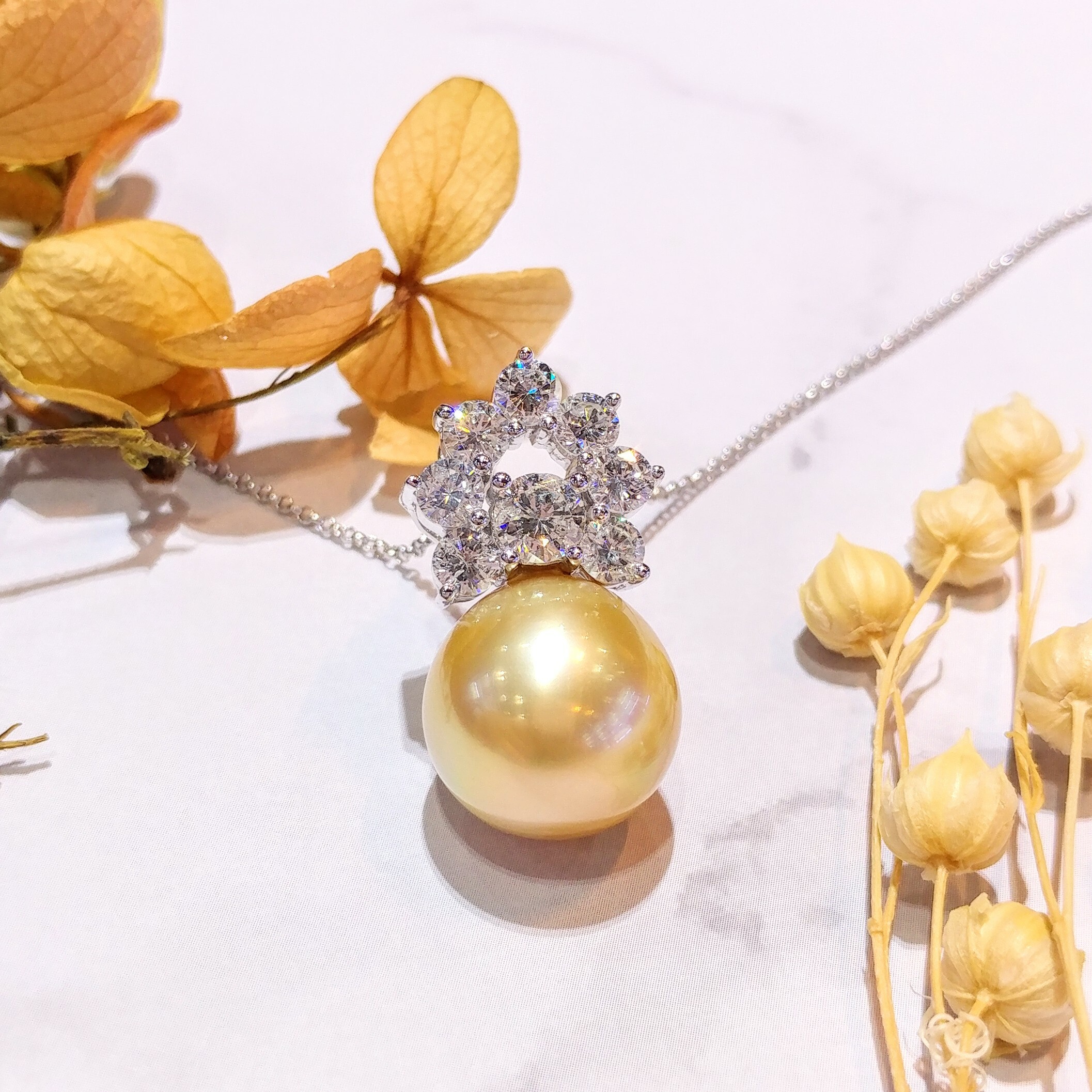 18K White Gold 1.62ct Diamond Pendant