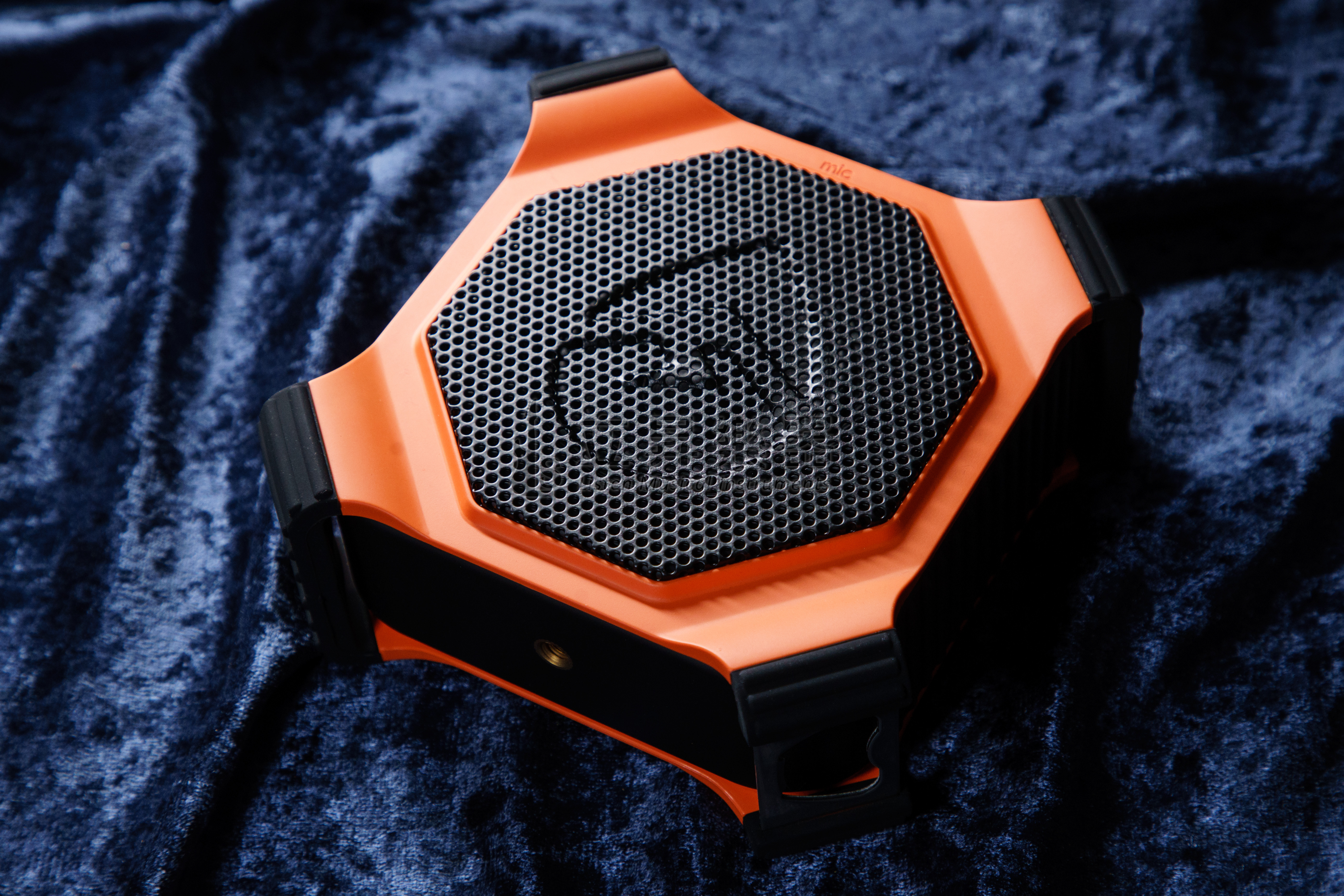 ECOXGEAR BT-315 IPX7 防水防塵 藍牙喇叭 20瓦 內置開瓶器 橘色 3.5mm AUX插孔 20個小時待機