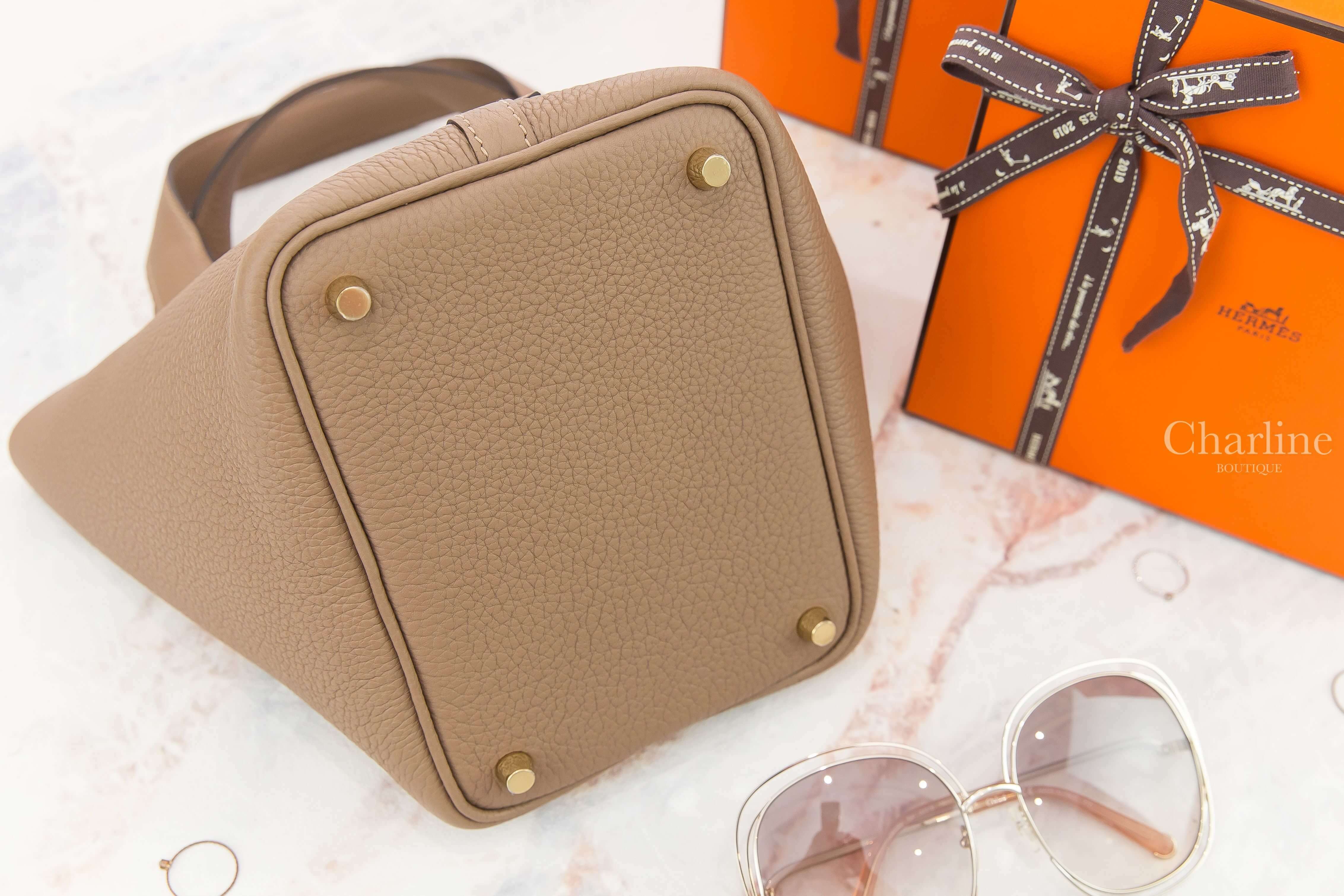 Hermès Picotin Lock 18cm D0 Beige De Weimar Taurillon Maurice Z刻威瑪犬米金釦小型提把水桶包-Charline Boutique 精品代購