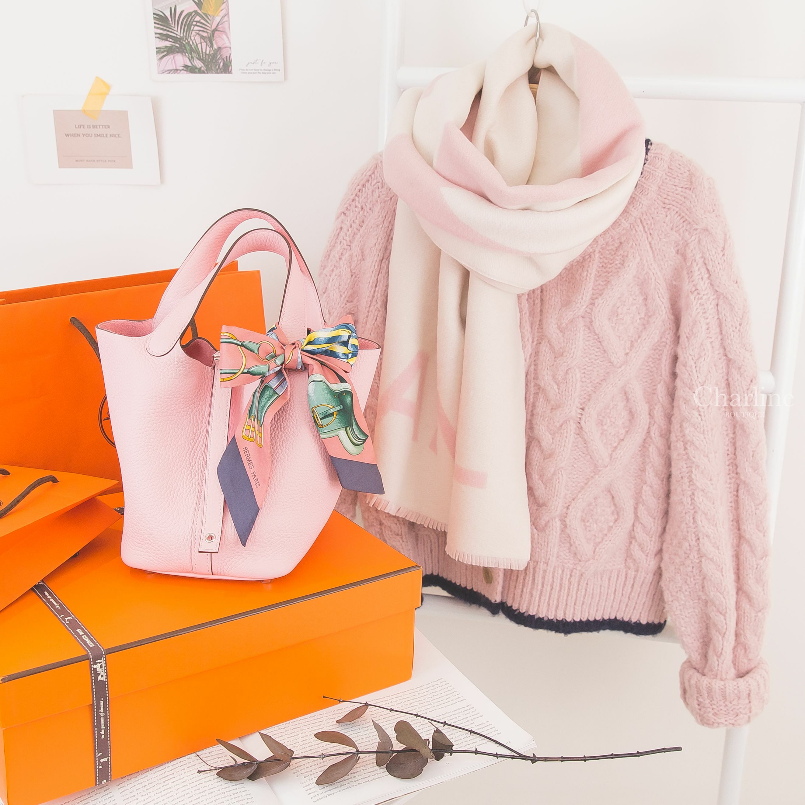 Hermès Picotin 18cm 3Q Rose Sakura Taurillon Clemence 櫻花粉銀釦水桶包,Chanel Scarf 粉色拼白色CC Chanel字樣喀什米爾流蘇圍巾-Charline Boutique 精品代購