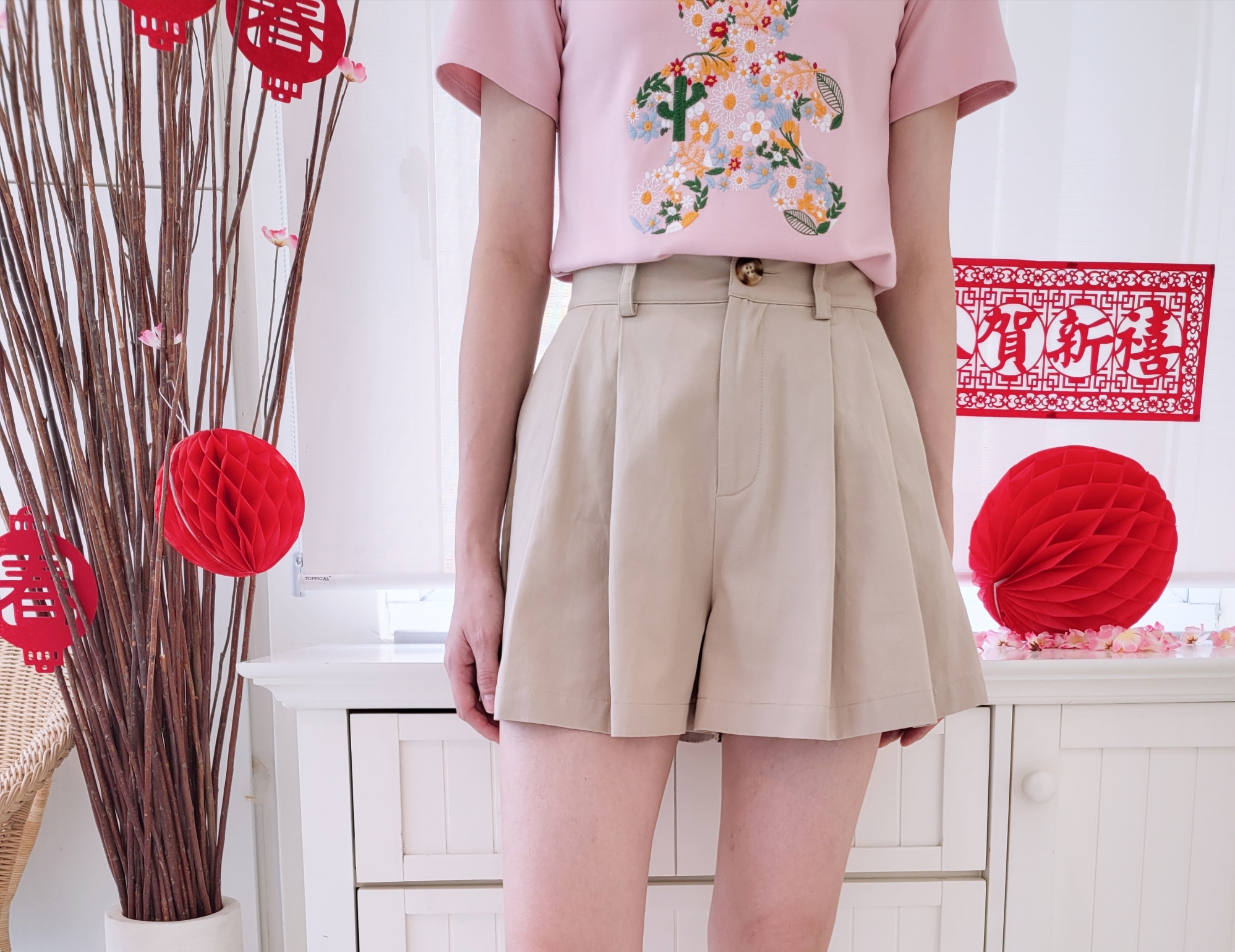 HIGH WAIST FRONT PLEATED FLARE SHORTS