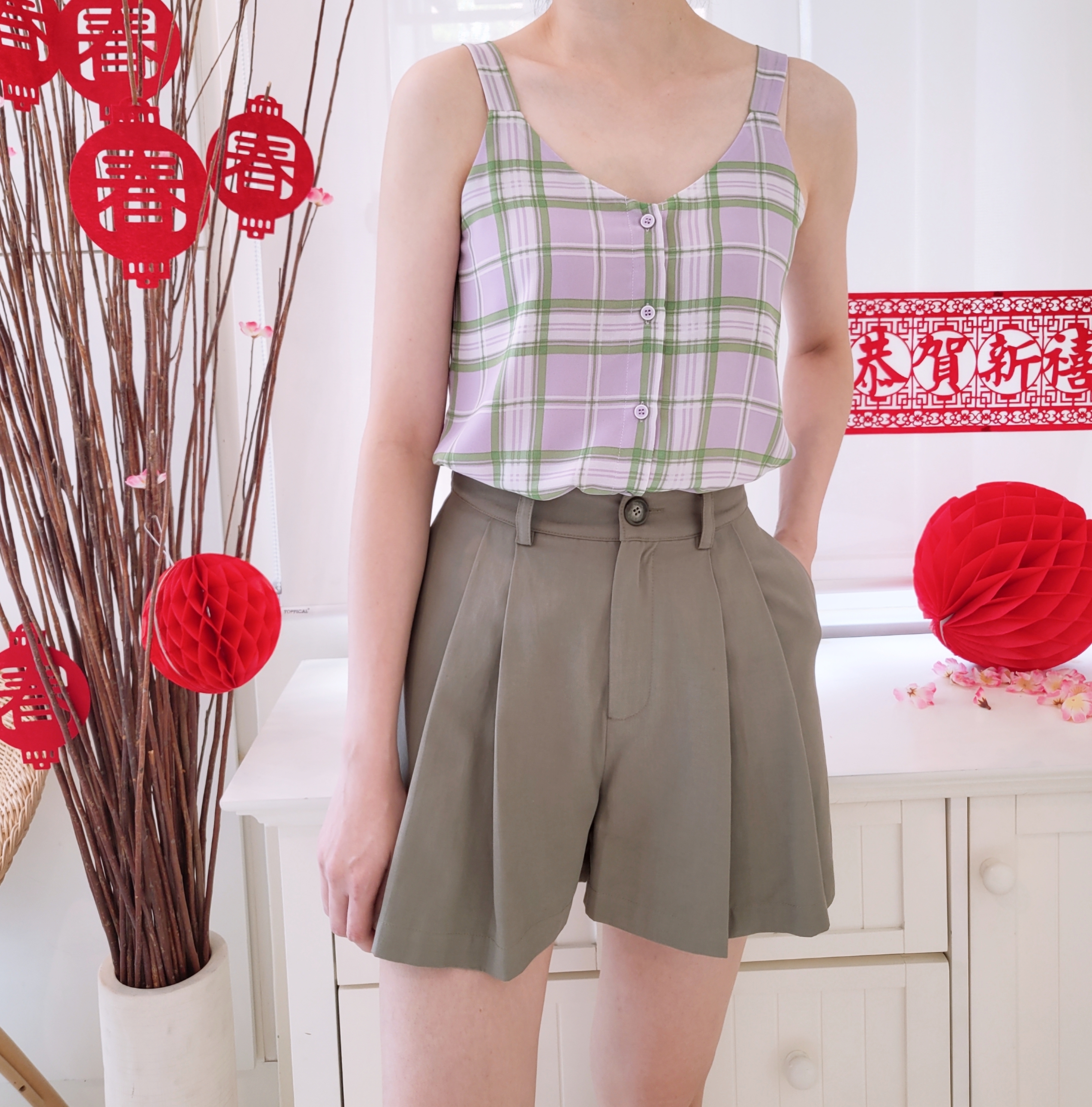 HIGH WAIST FRONT PLEATED FLARE SHORTS