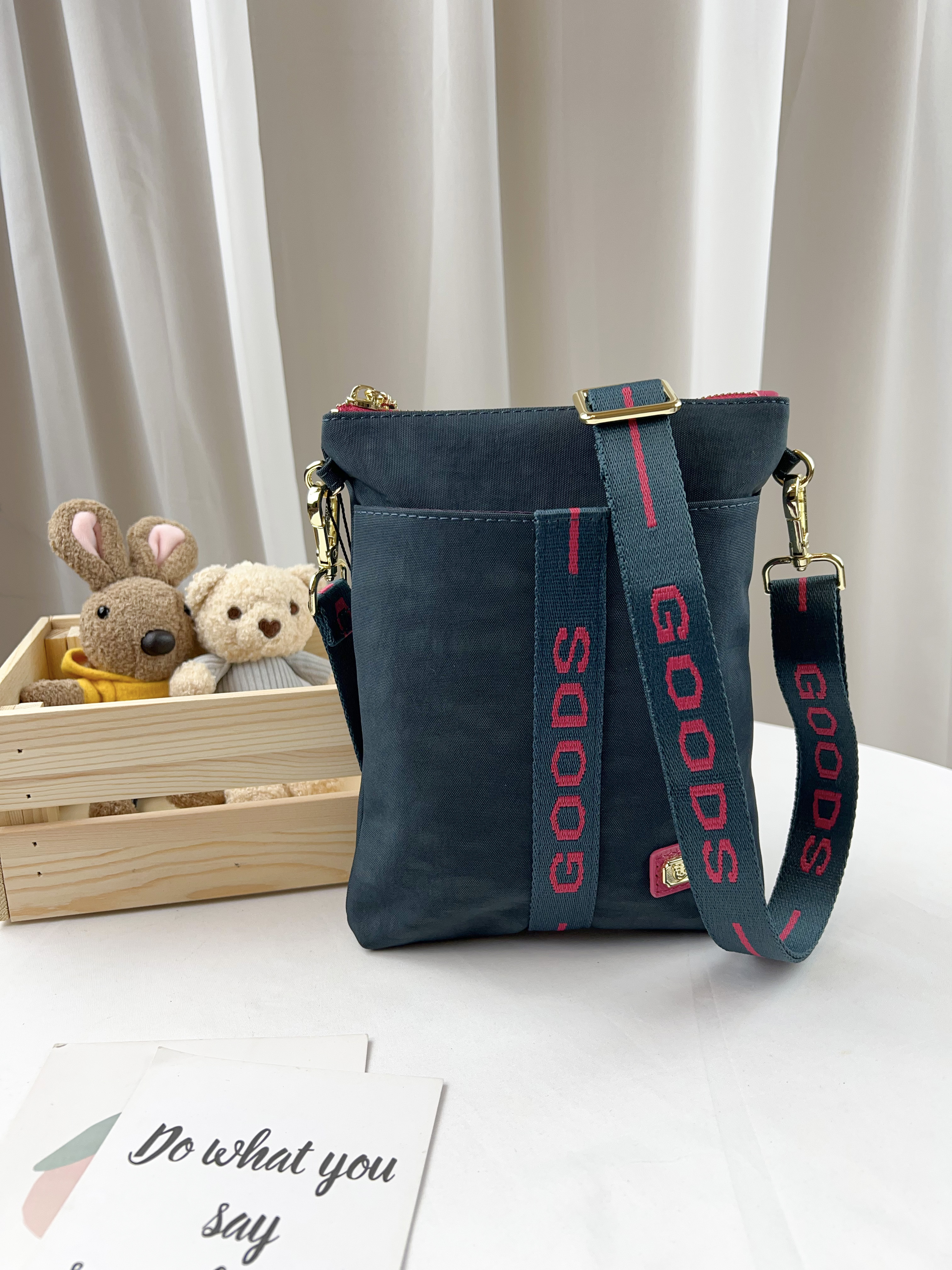 GOODS 織帶綠桃 單層手機側背包 #2231