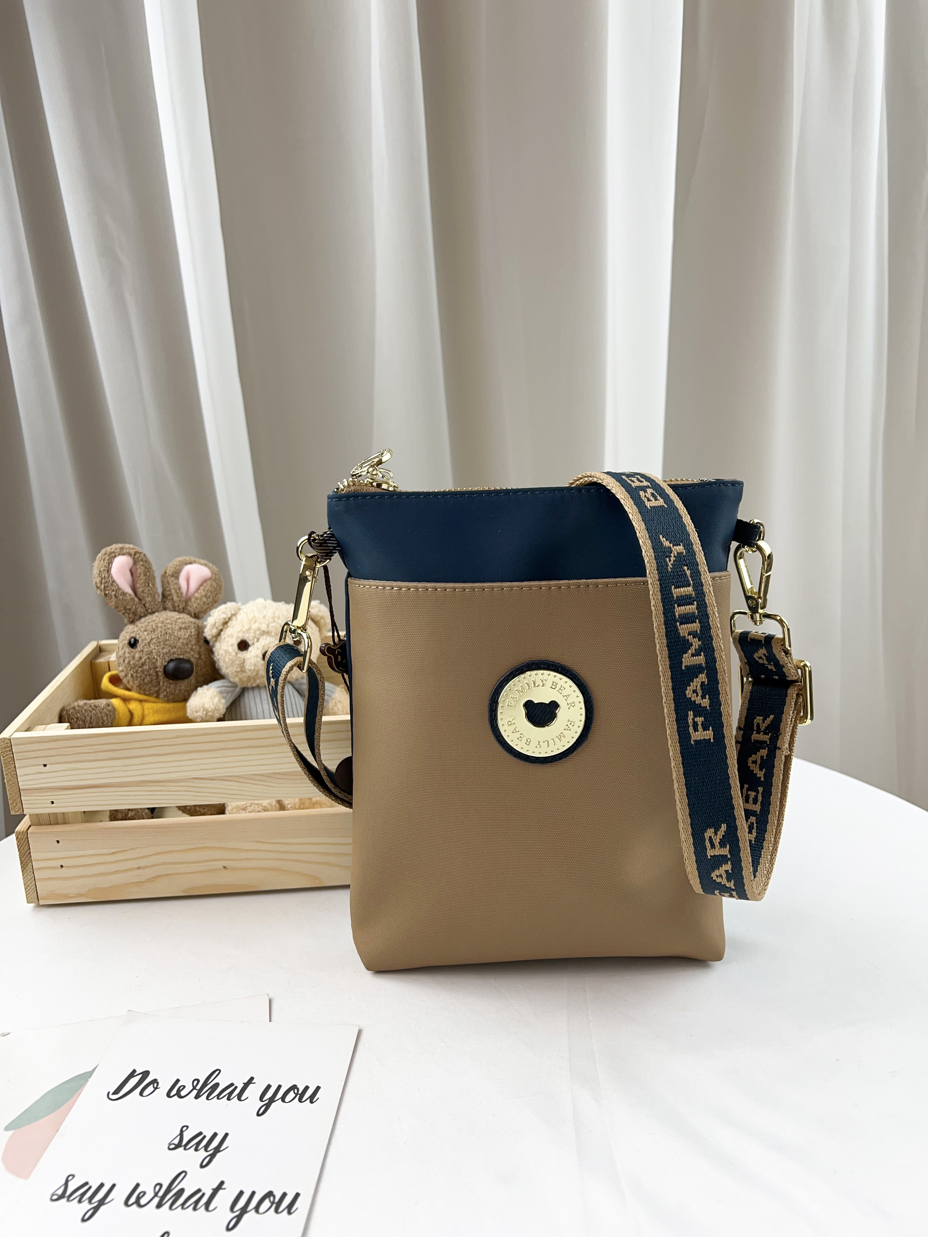 FamilyBear 卡其拼接土耳其藍 防潑水單層側背包 / 手機袋 #2231