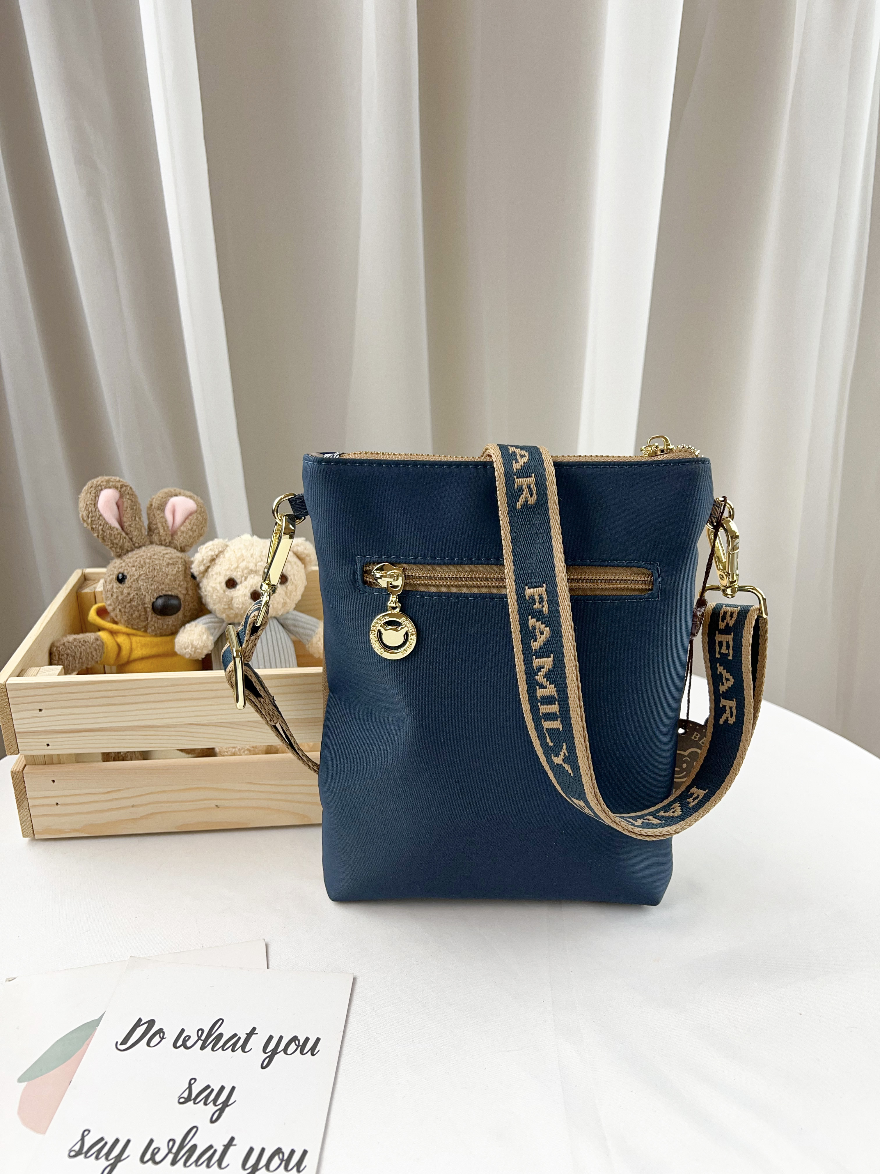 FamilyBear 卡其拼接土耳其藍 防潑水單層側背包 / 手機袋 #2231