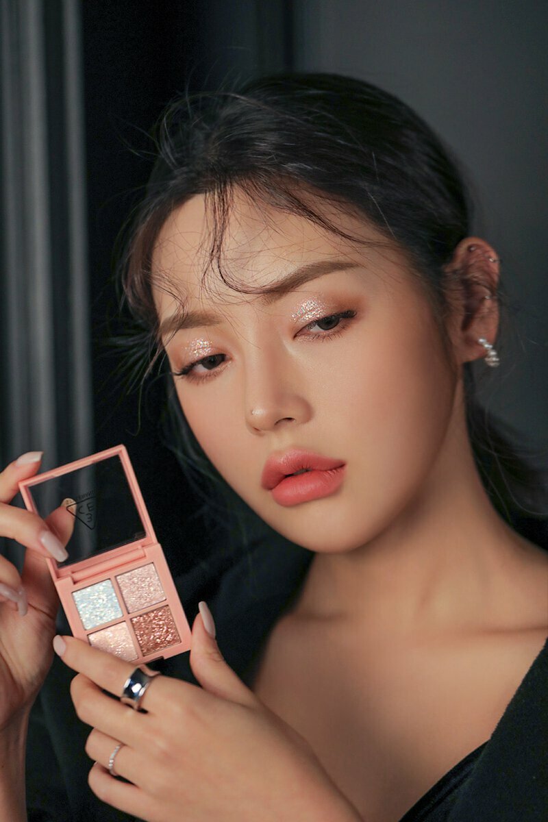 《預訂品》3CE MINI MULTI EYE COLOR PALETTE