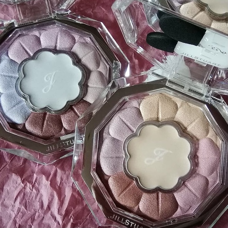 JILL STUART Bloom Couture Eyes 花形5色眼影連工具刷
