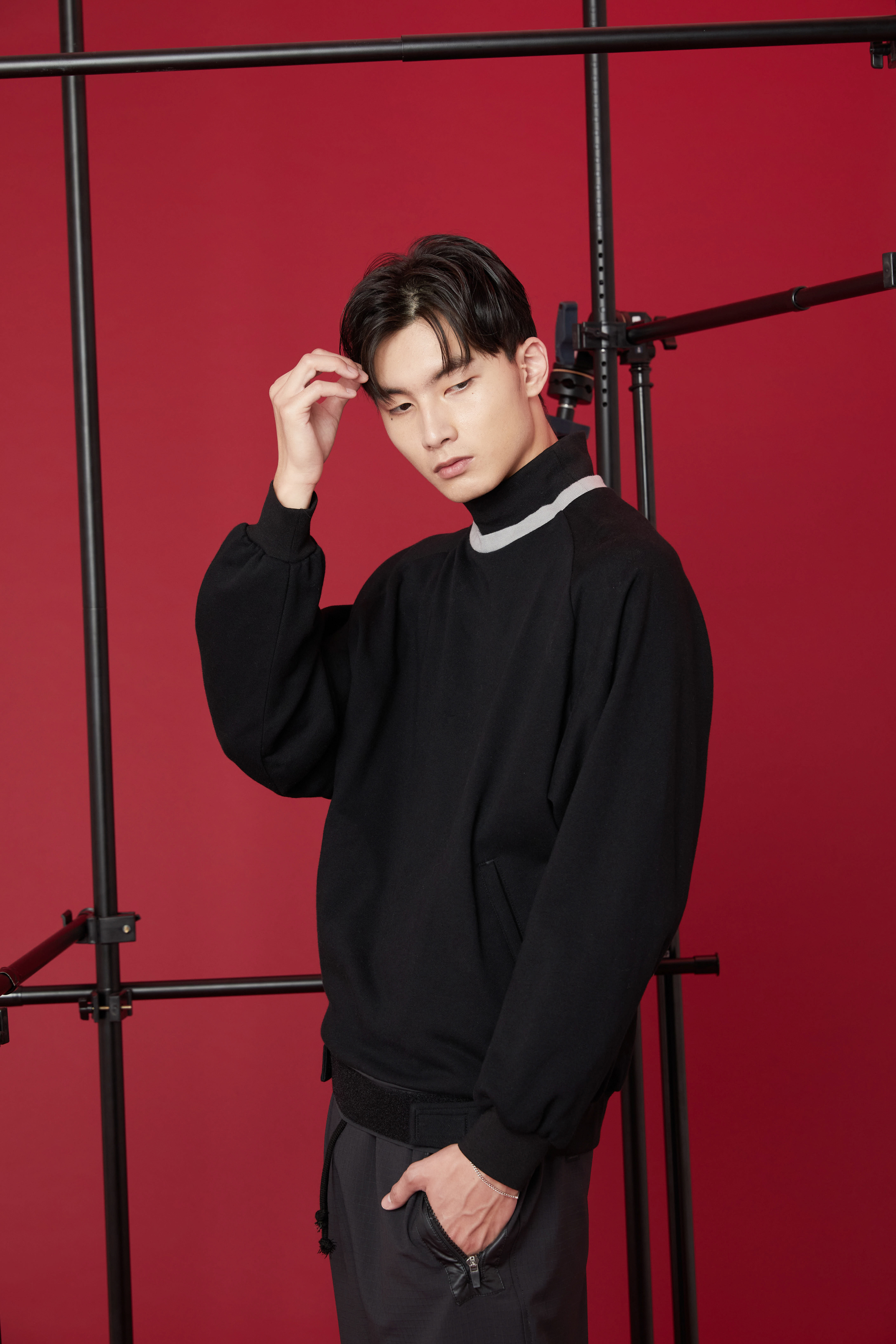 雙領落肩上衣-黑