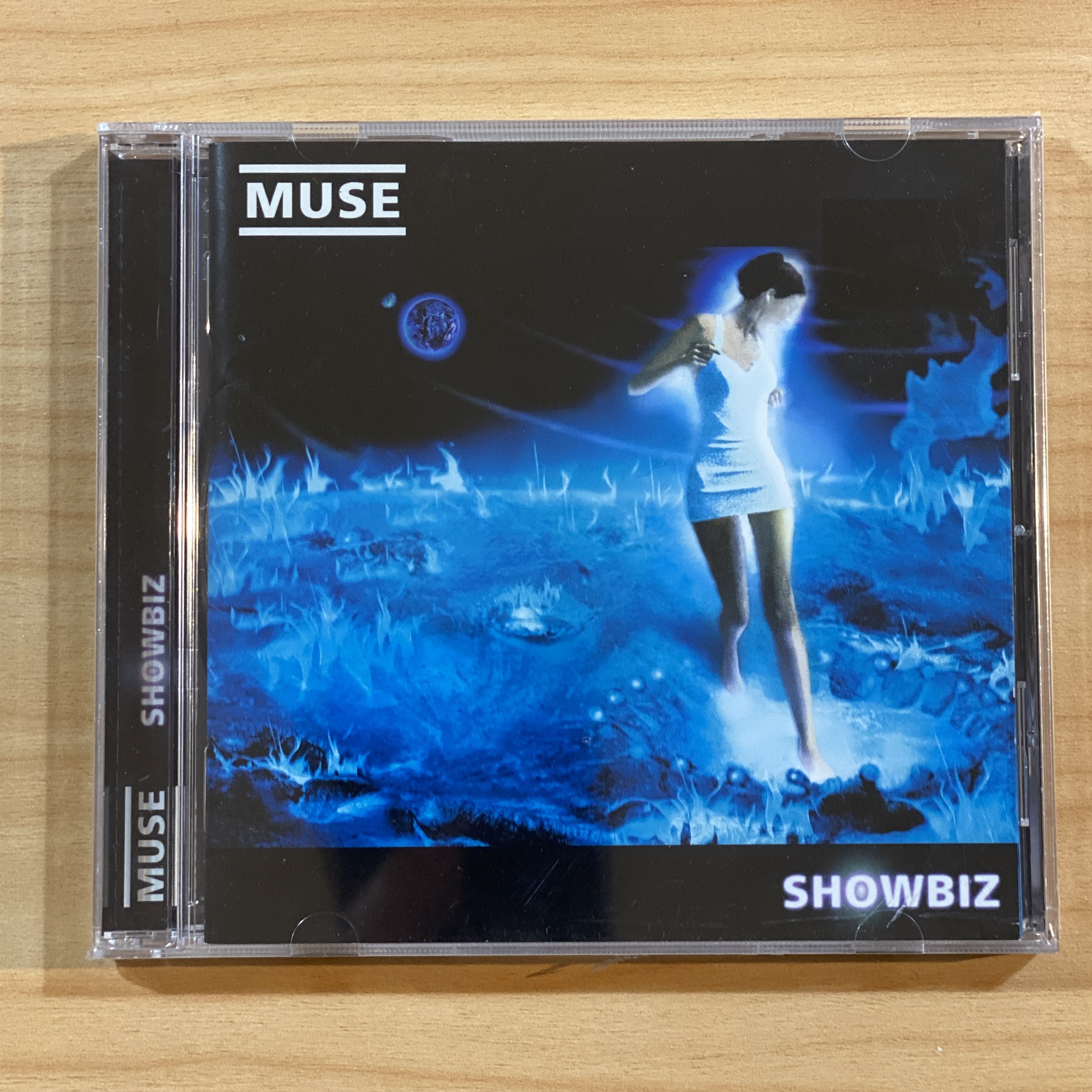 Muse《Showbiz》（日盤CD加收一曲）