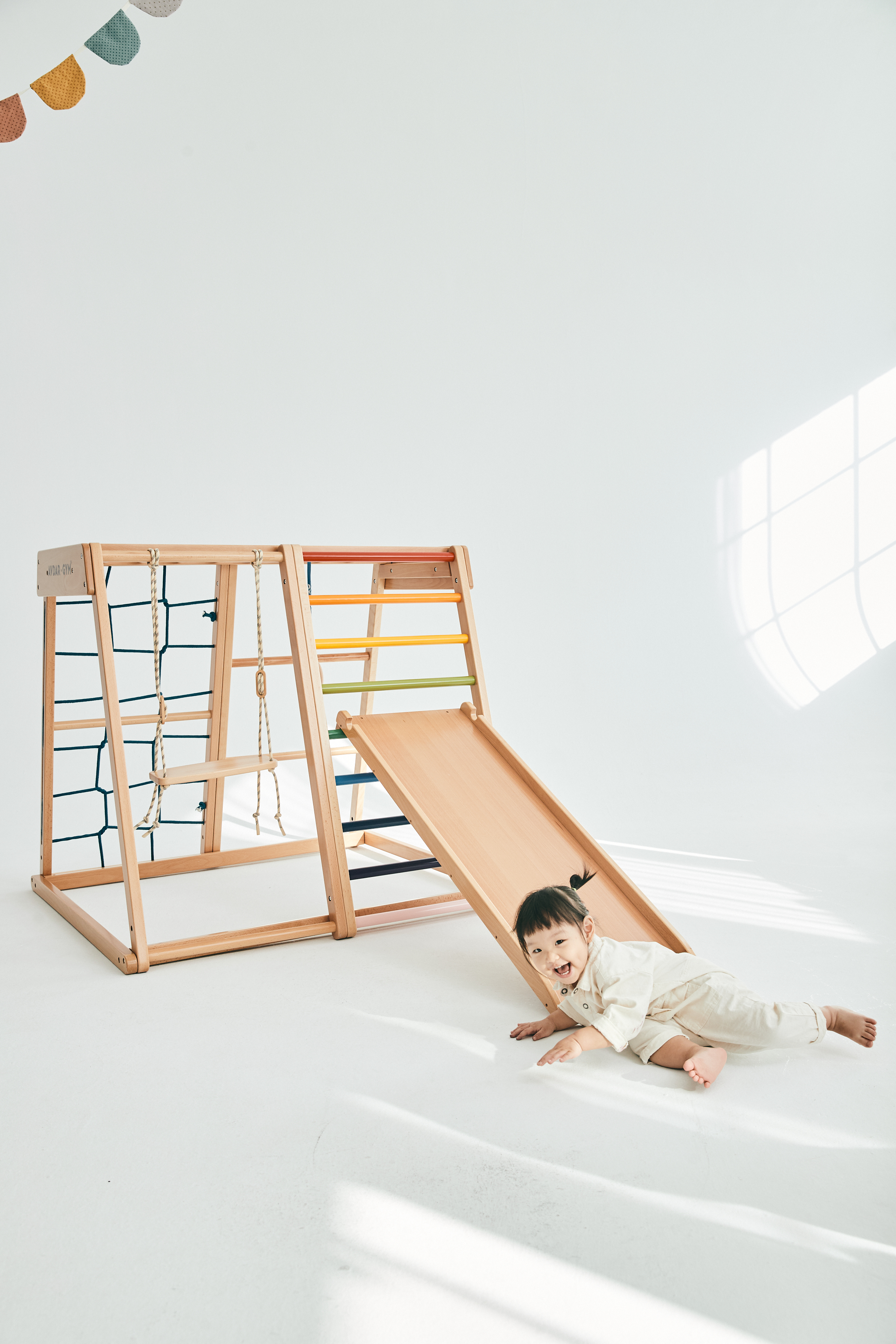 AVDAR Gym櫸木彩虹款兒童攀爬架-滑梯提供寶寶速度刺激促進前庭覺發展