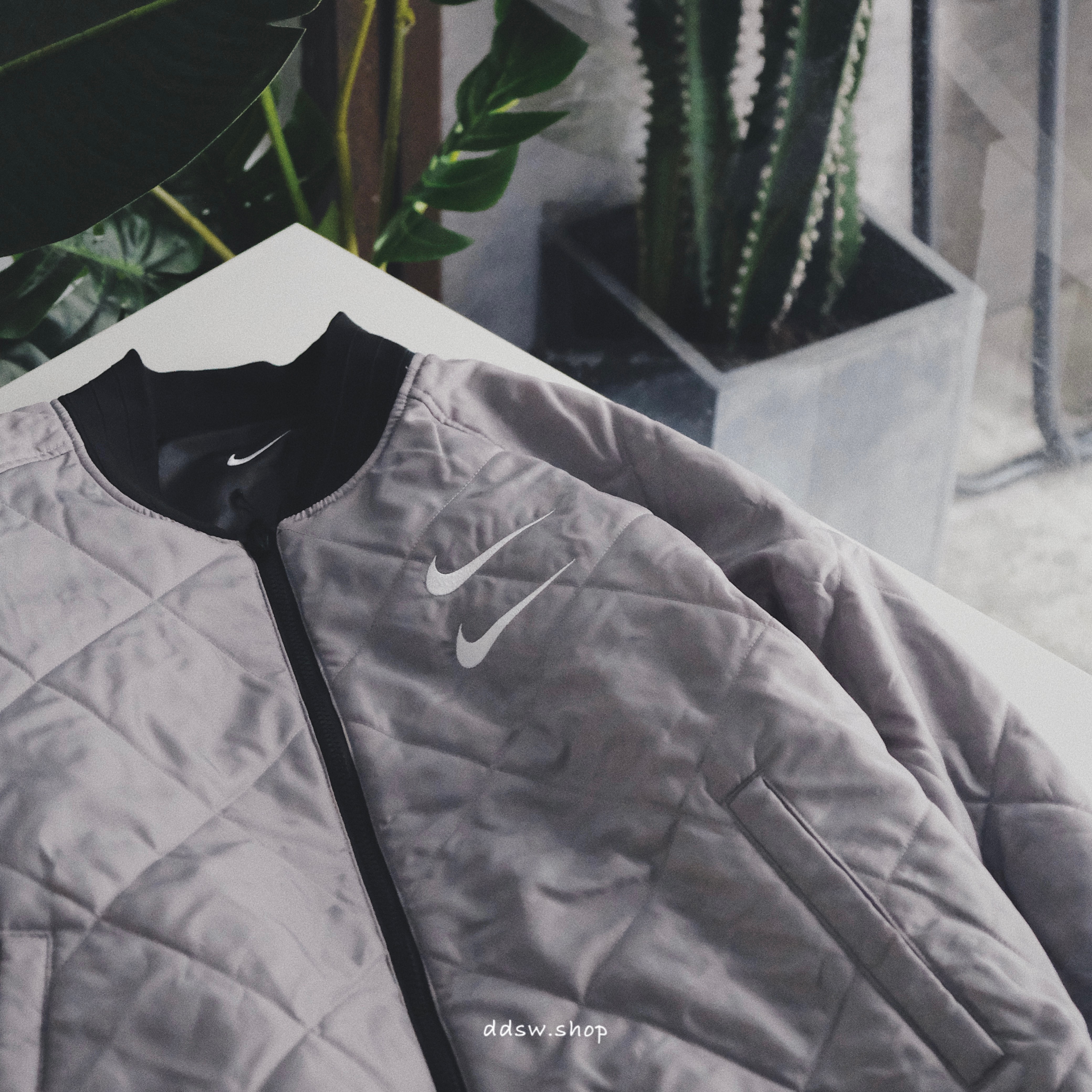 NIKE SWOOSH 雙面棒球外套 刺繡Logo 夾克 DO2889-010