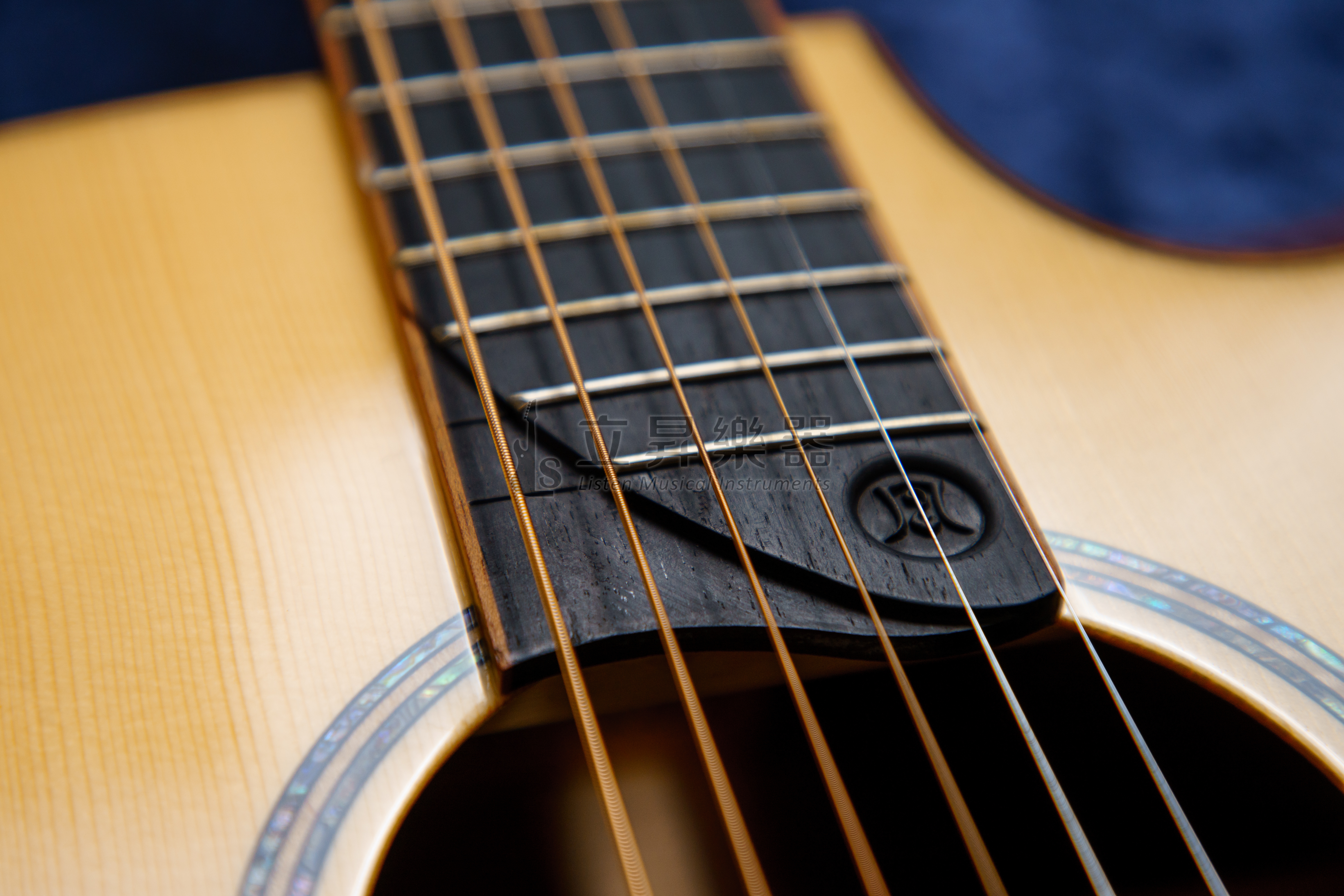 Magic 1AM 3A級德國雲杉面單板 側背板3A級非洲桃花心單板 全單板吉他 手工吉他 第 4 張圖片｜三峽吉他 / Bass