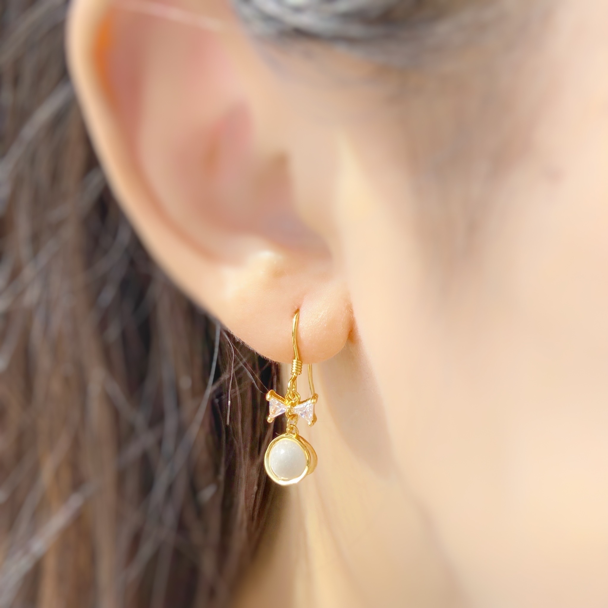 | 925 Silver・White Gold・Opal | Bow And Little Ball Earrings（Silver / Gold） | EA0459 |