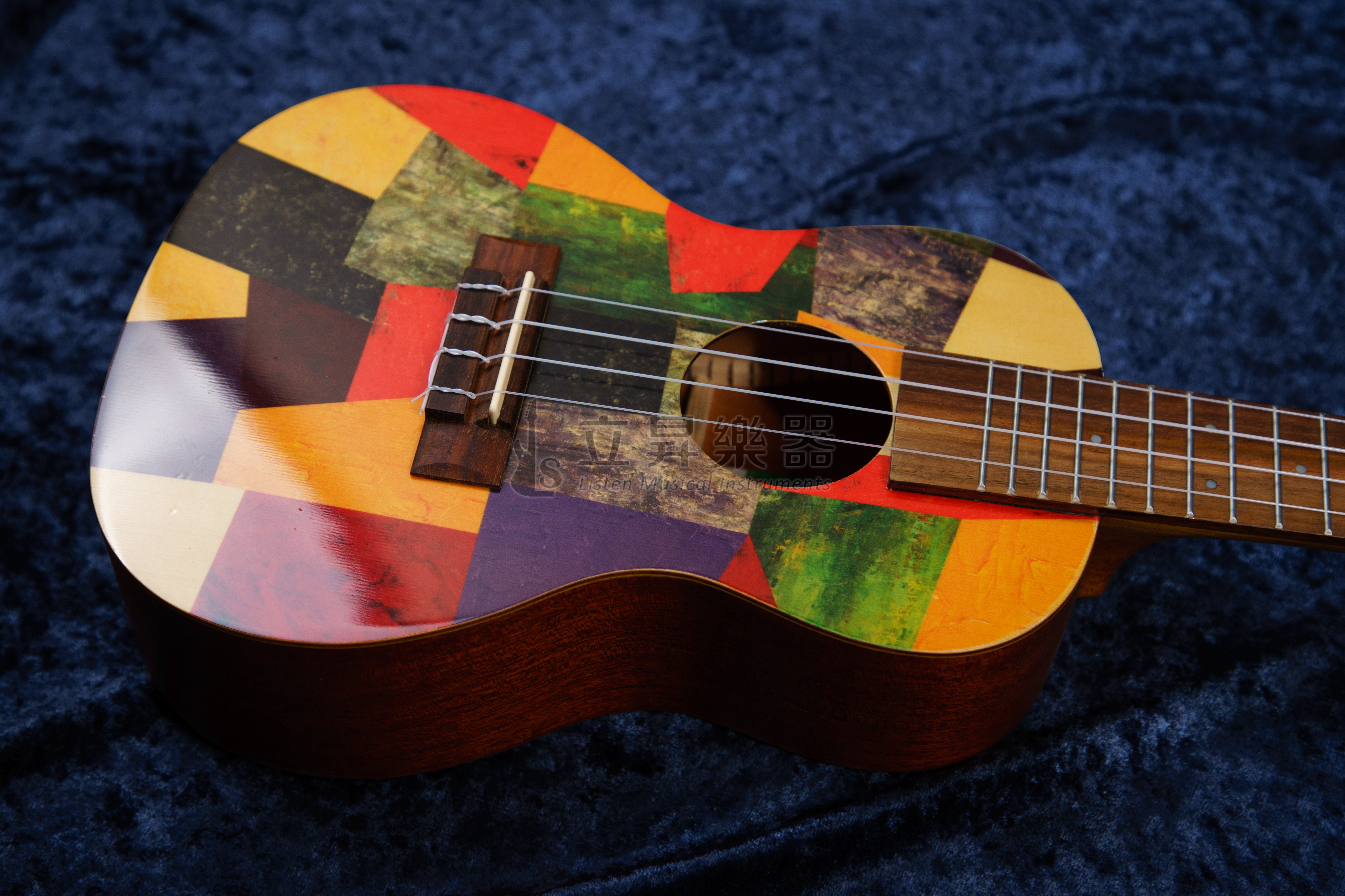 GENERAL GENERAL SOUND K1123 彩色拼色風格面板 美術館家族 23吋 合板 烏克麗麗 附原廠厚袋 第 4 張圖片｜三峽烏克麗麗