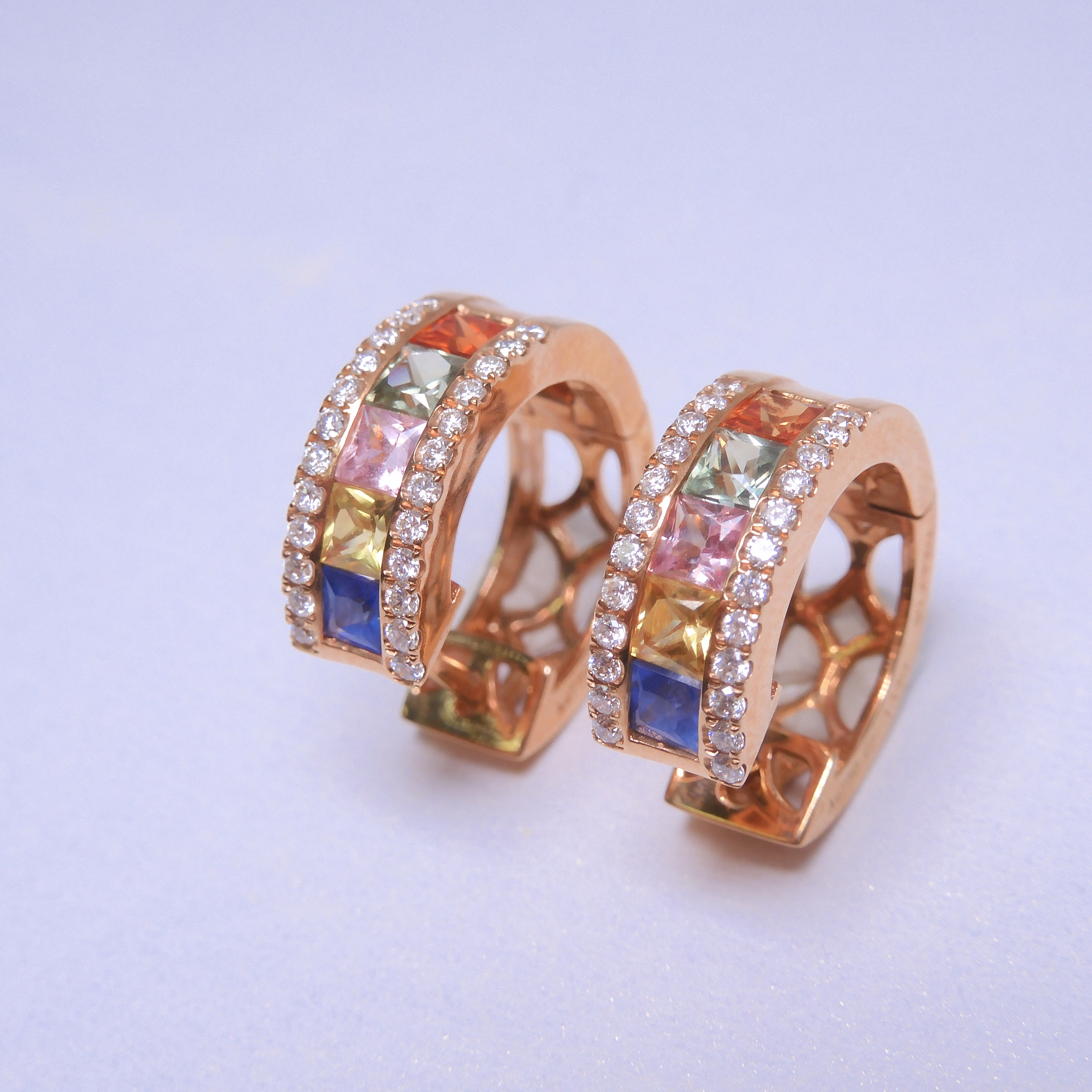 18K金 1.13ct 彩色藍寶石耳環