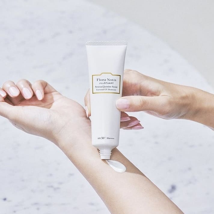 Flora Notis Jill Stuart Essential UV protector 60g SPF50 + / PA ++++ <For face / body>