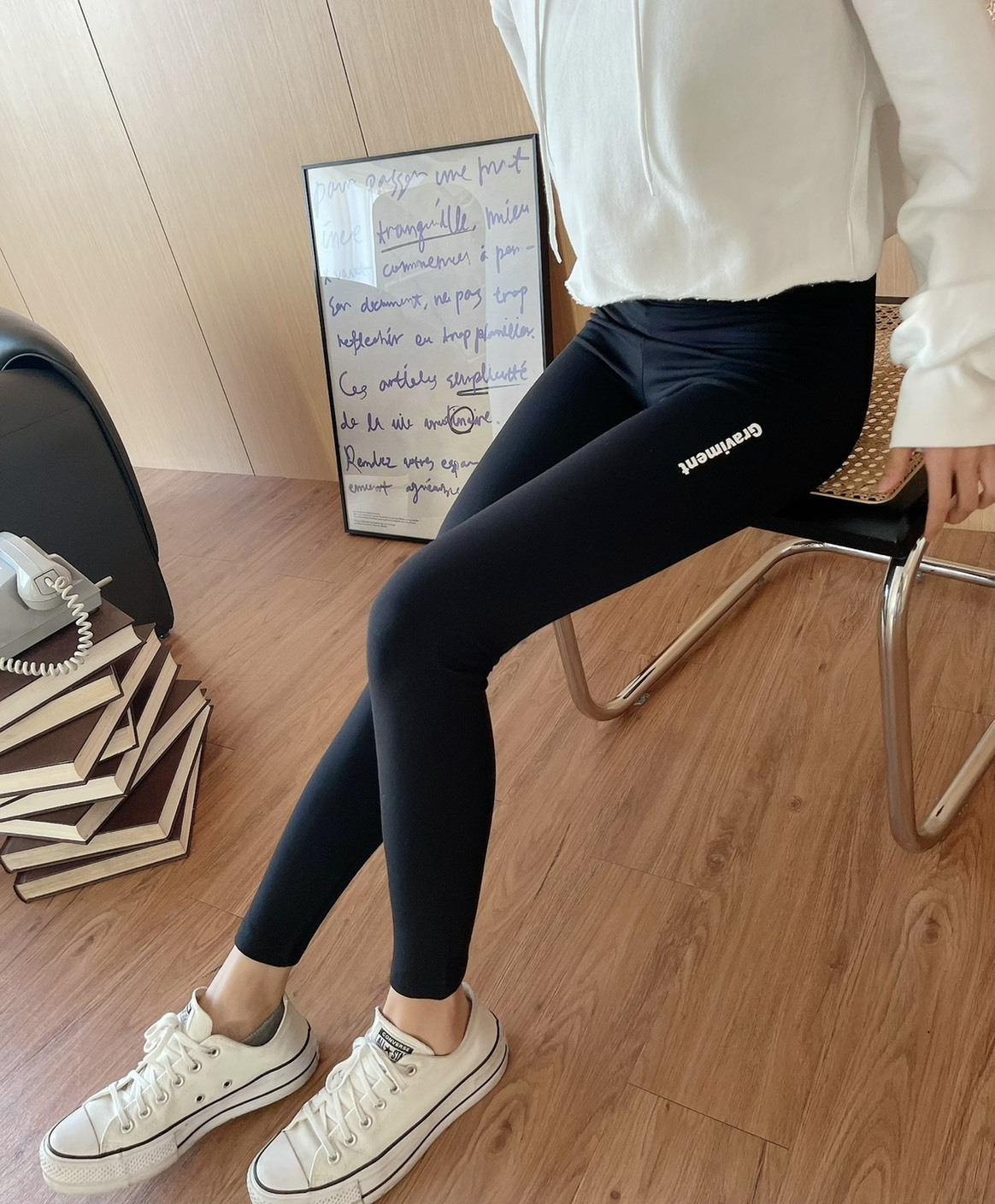 🔥12.22直播新品］💥超級強💥穿過絕對會包色］🇰🇷正韓高腰包腹超彈保暖內薄磨毛logo內搭褲（可外穿，百搭黑/兩色）