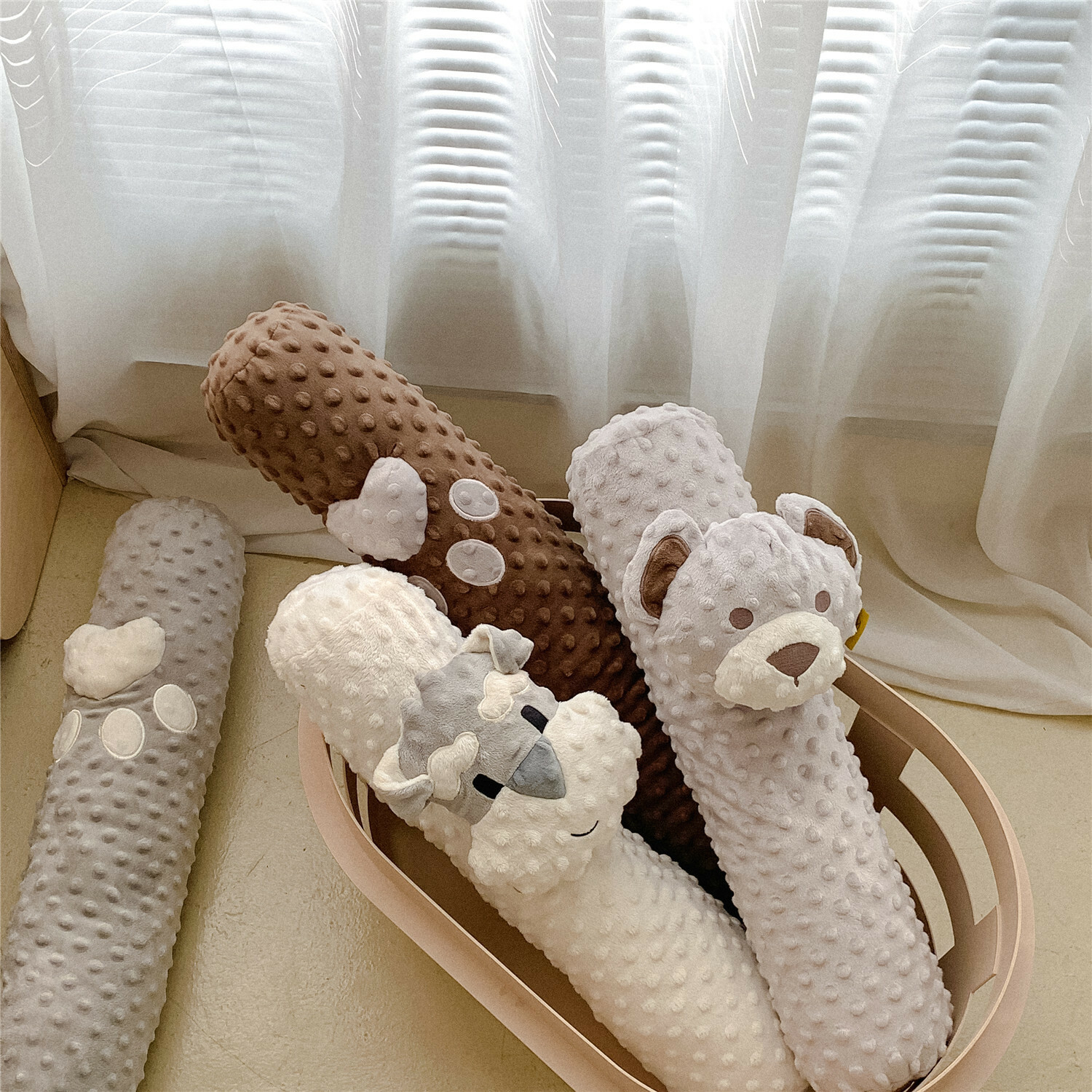 小狗立體豆豆絨抱枕