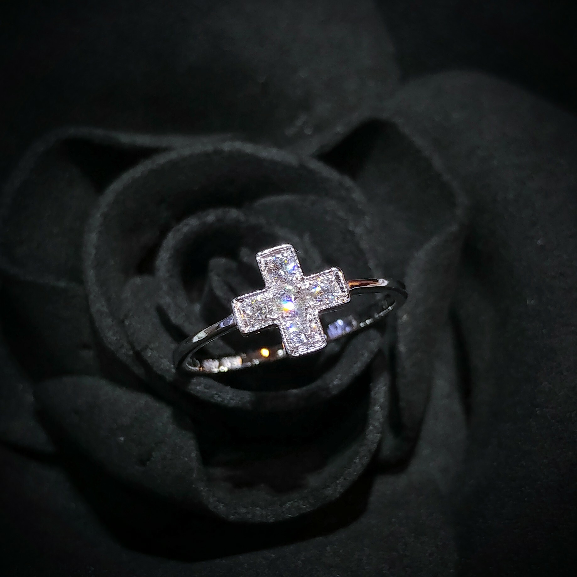 18K White Gold 0.12ct Diamond Ring