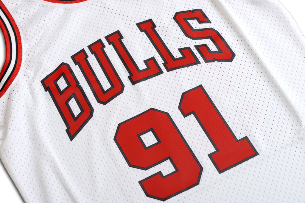 Mitchell & Ness 芝加哥公牛隊 Dennis Rodman 1997-1998 復刻 Swingman 球衣