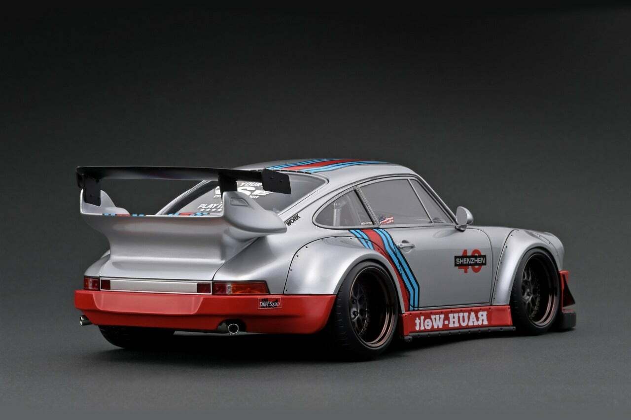 1/18 IG RWB 930 Silver/Red (IG2478 )