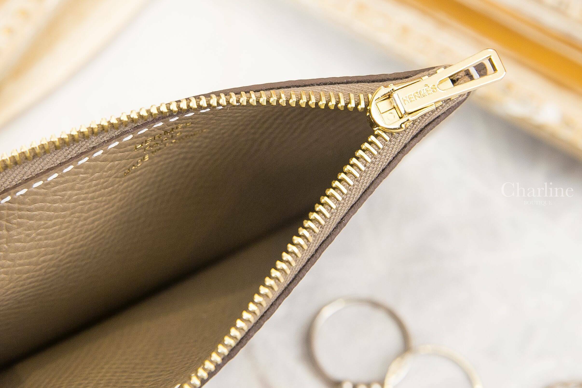 Hermès Constance Slim Wallet 18 Etoupe Epsom Z刻大象灰金釦短夾-Charline Boutique 精品代購