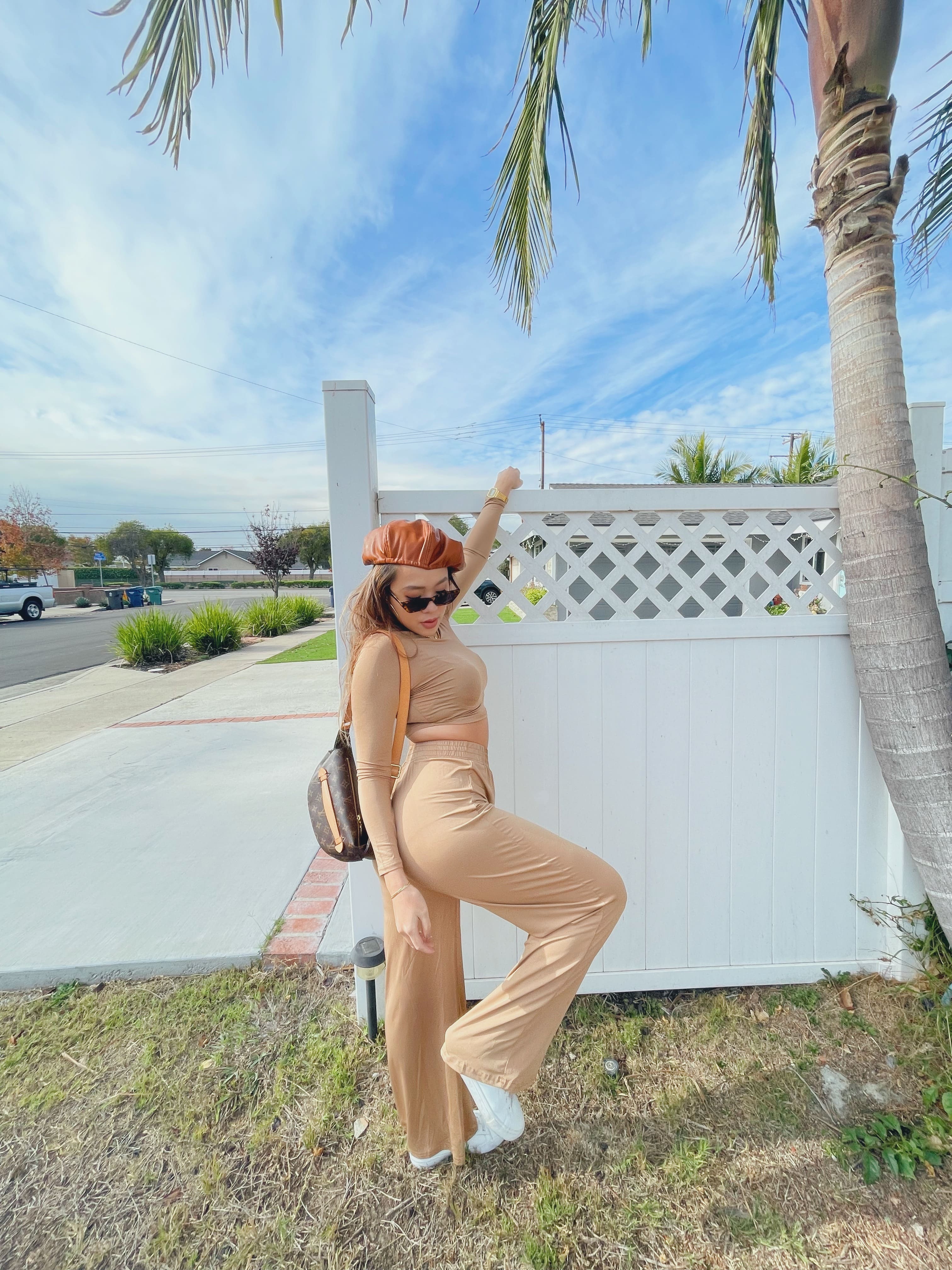 歐美裸杏色套裝