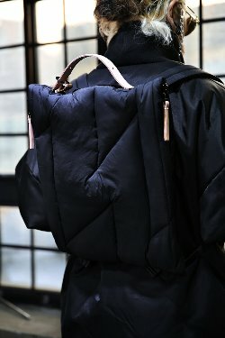 之字形縫線絎縫襯墊背包