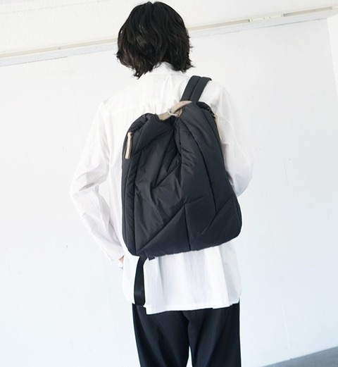 之字形縫線絎縫襯墊背包