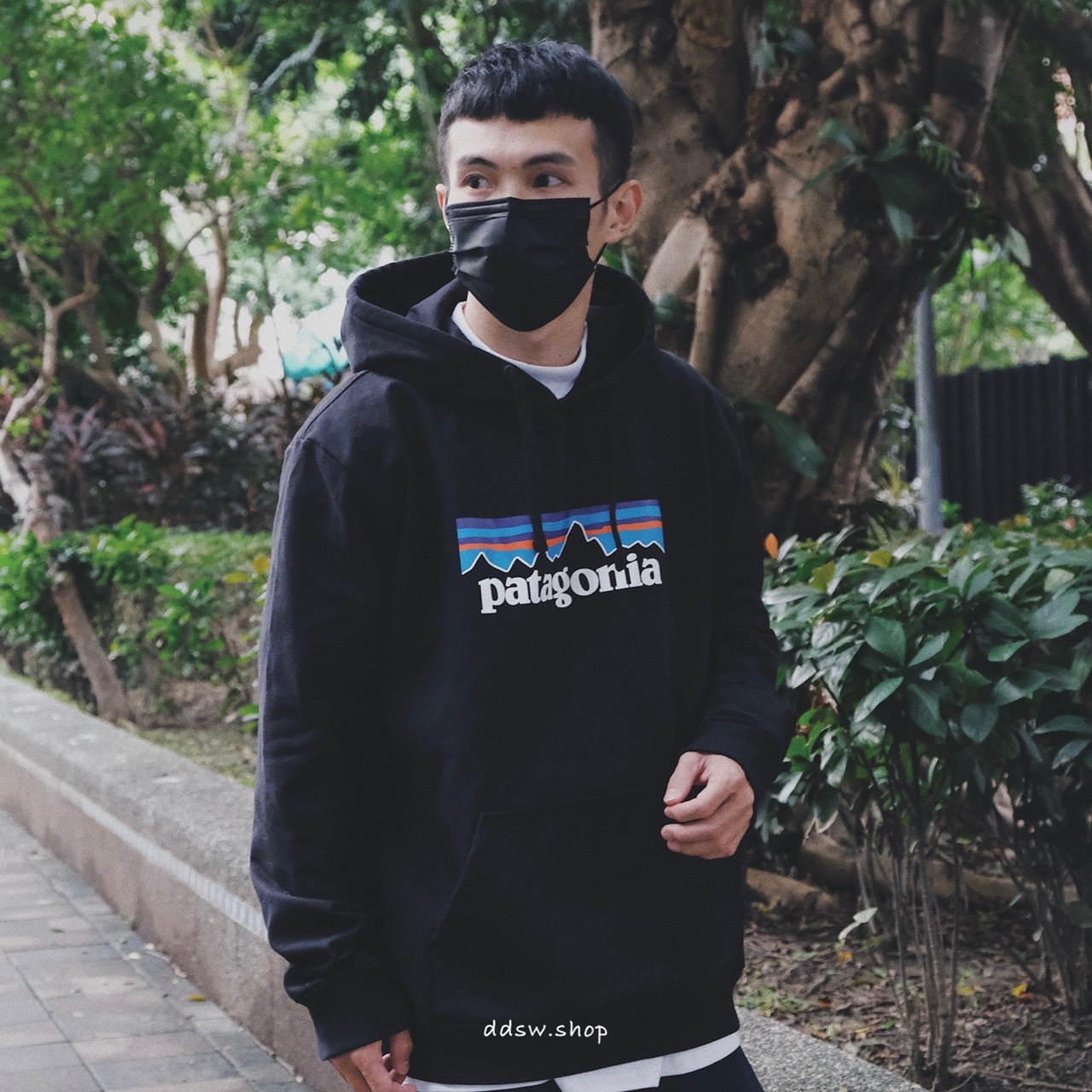 Patagonia 國外限定 內刷毛口袋帽T 厚款 黑色