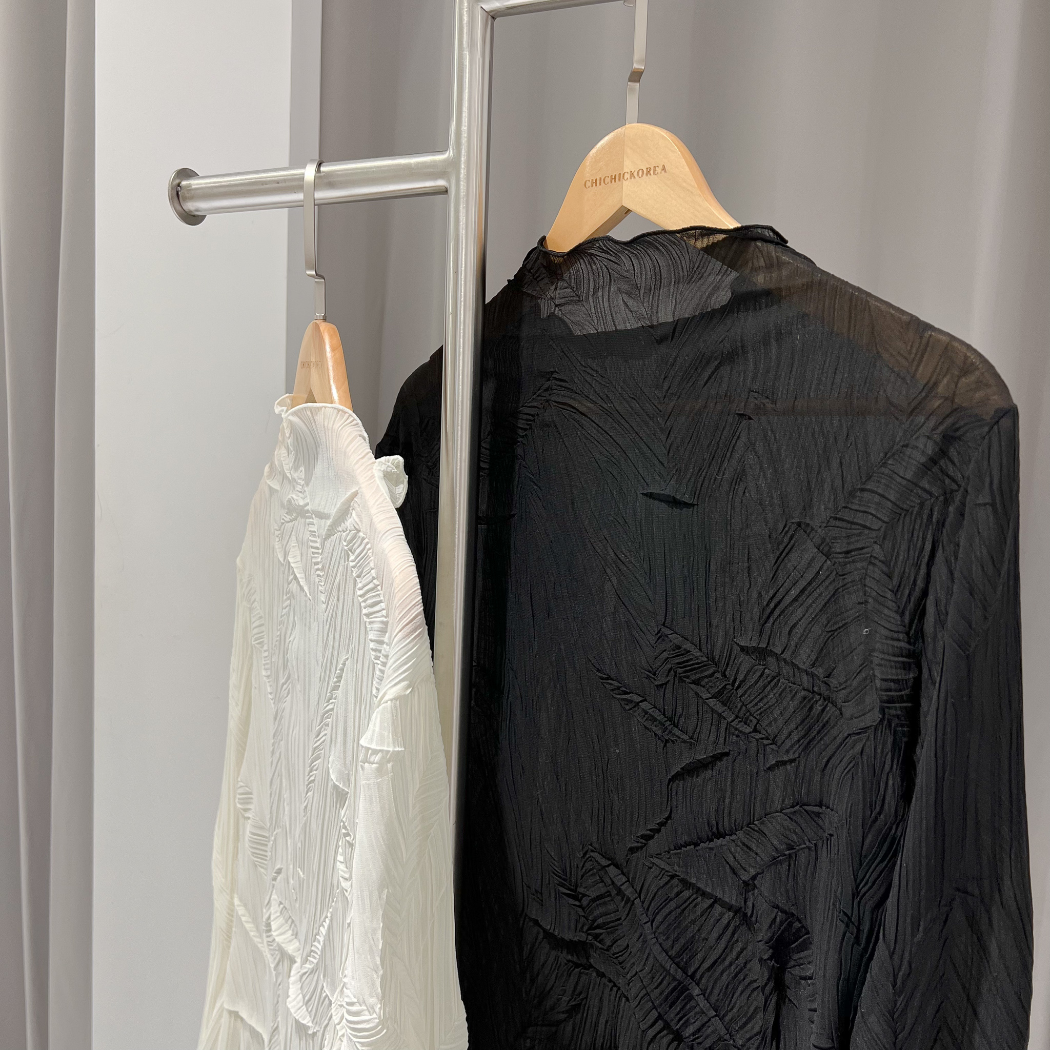 立領紋路透視內搭(黑)