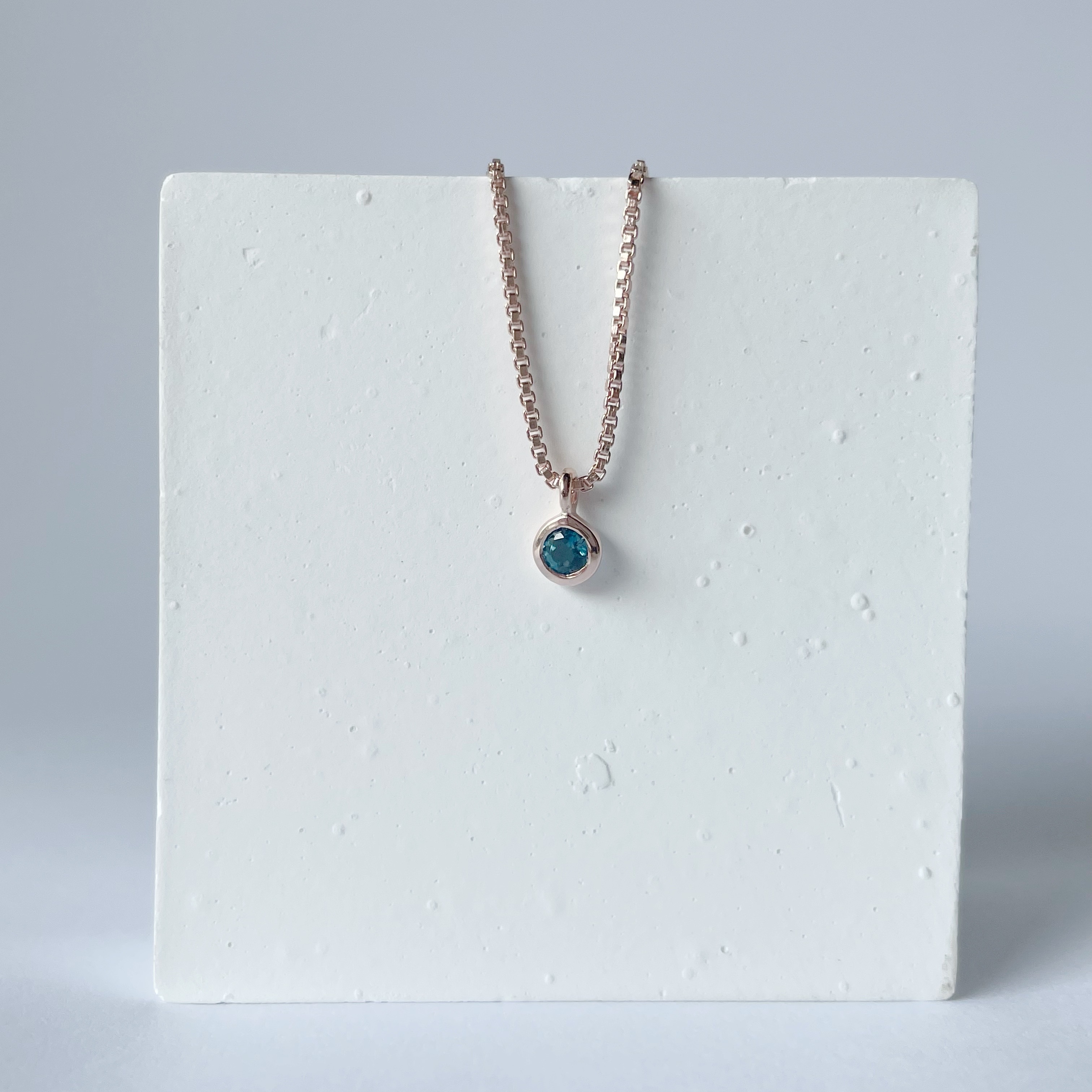 Lego小圓倫敦托帕盒子鎖骨鏈