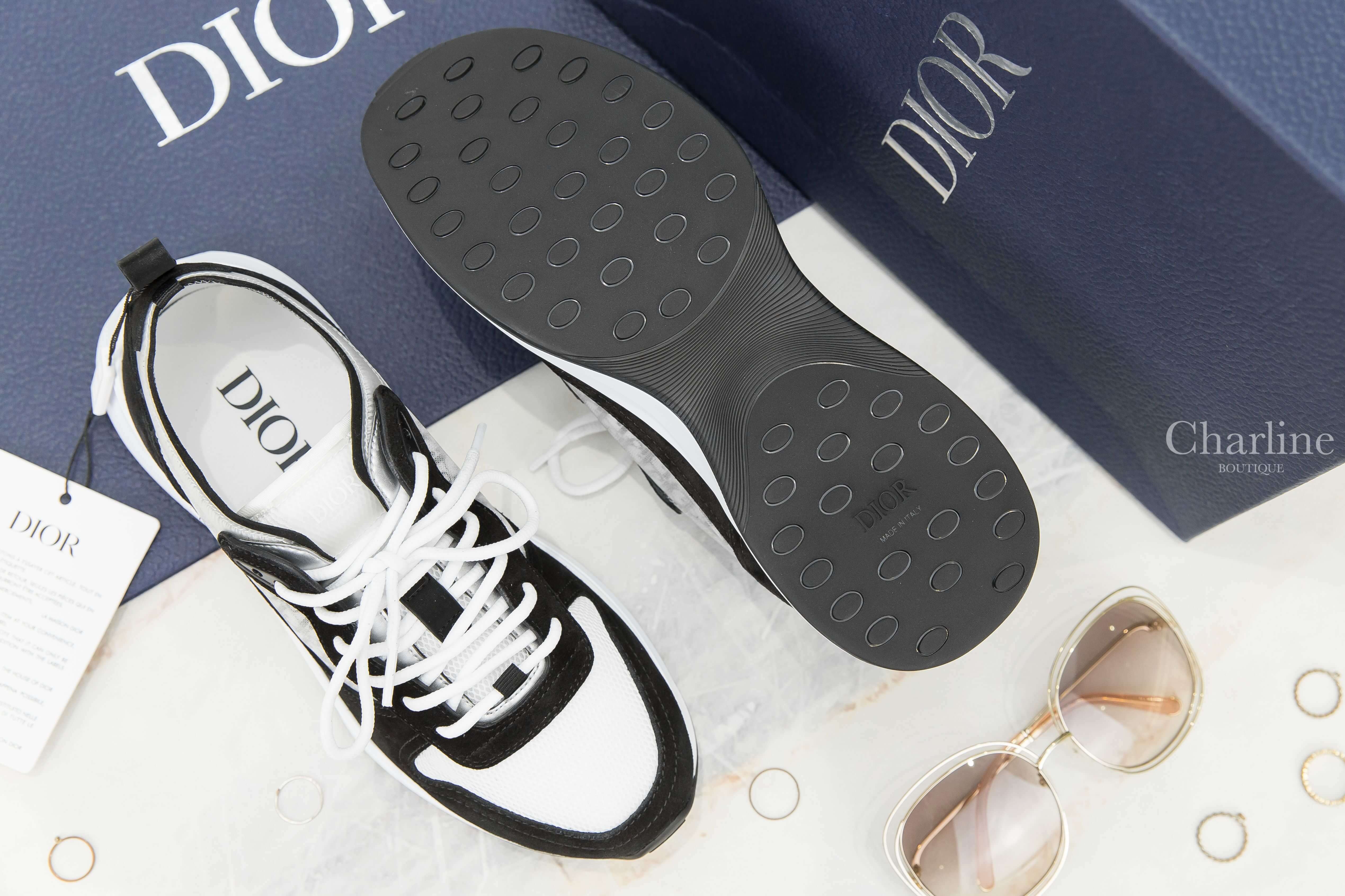 Dior B25 Runner Sneaker 灰色老花帆布拼黑色麂皮運動鞋-Charline Boutique 精品代購