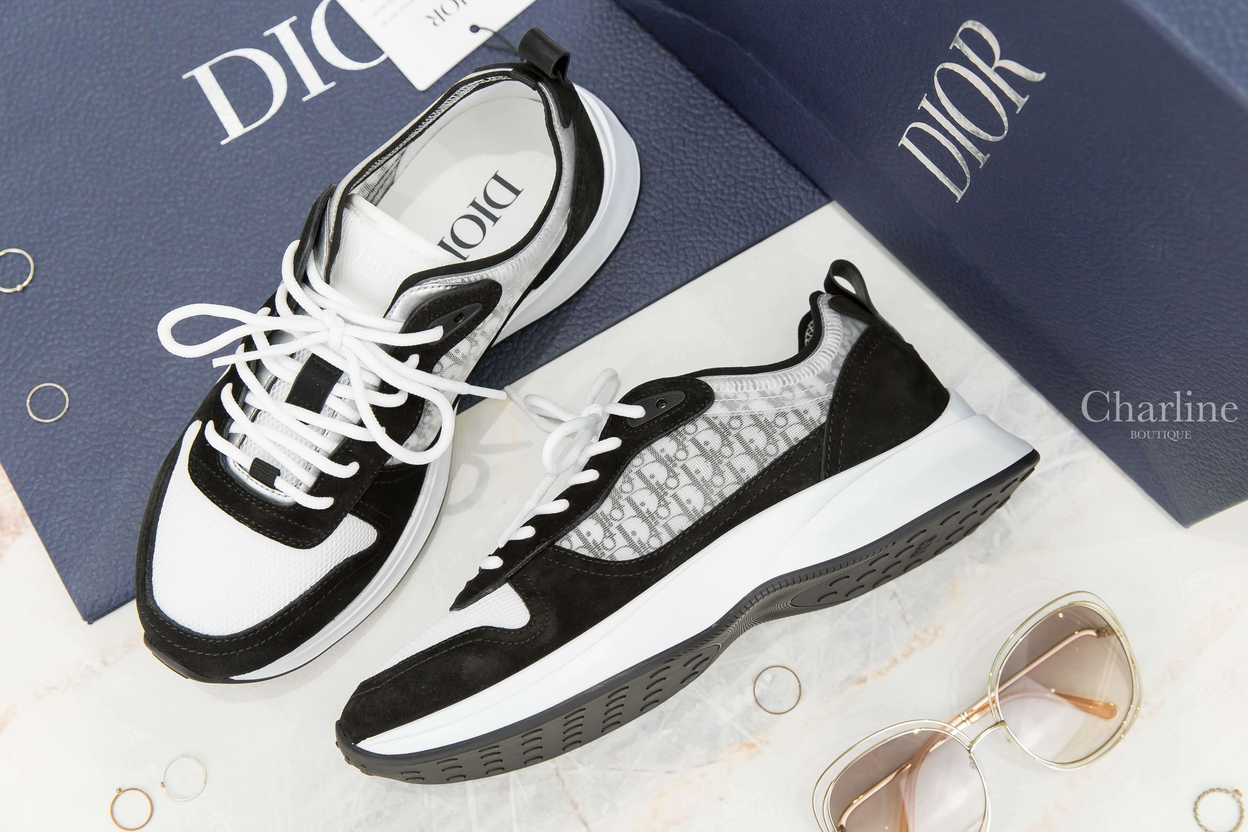Dior B25 Runner Sneaker 灰色老花帆布拼黑色麂皮運動鞋-Charline Boutique 精品代購