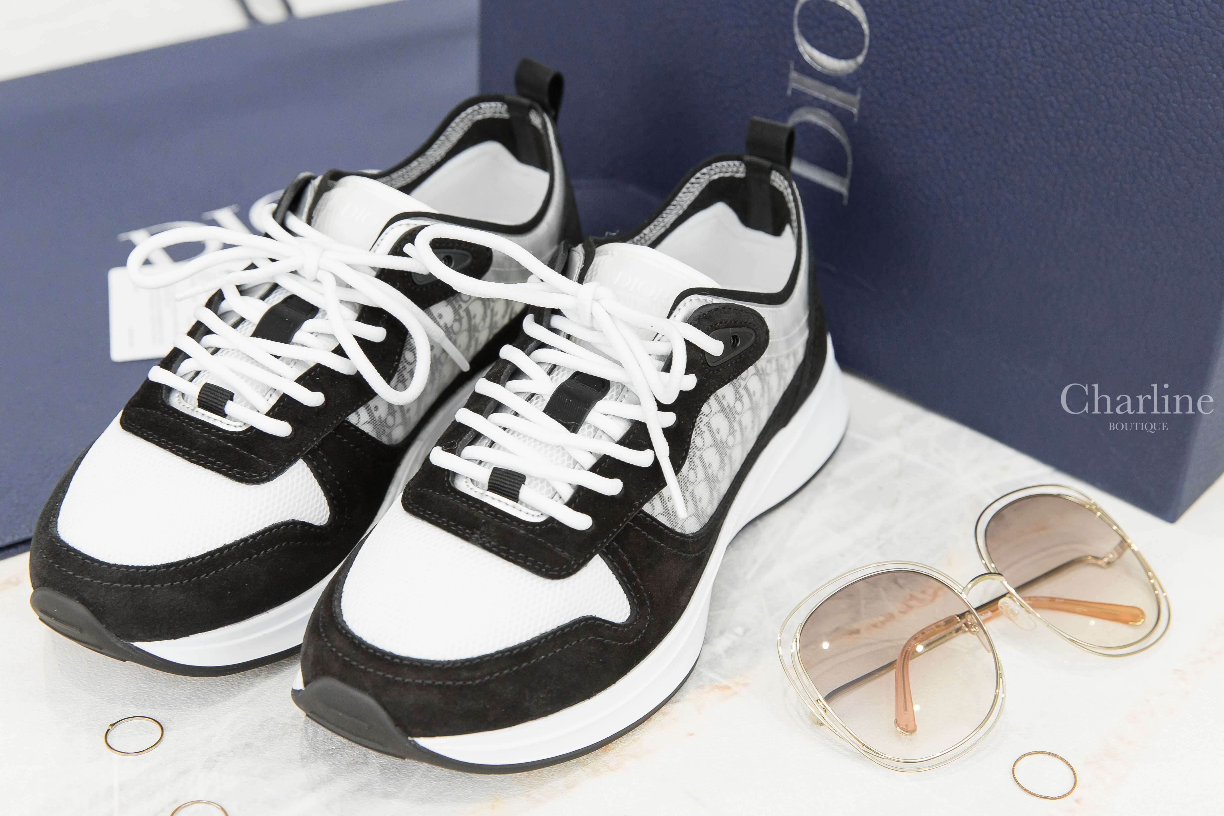 Dior B25 Runner Sneaker 灰色老花帆布拼黑色麂皮運動鞋-Charline Boutique 精品代購