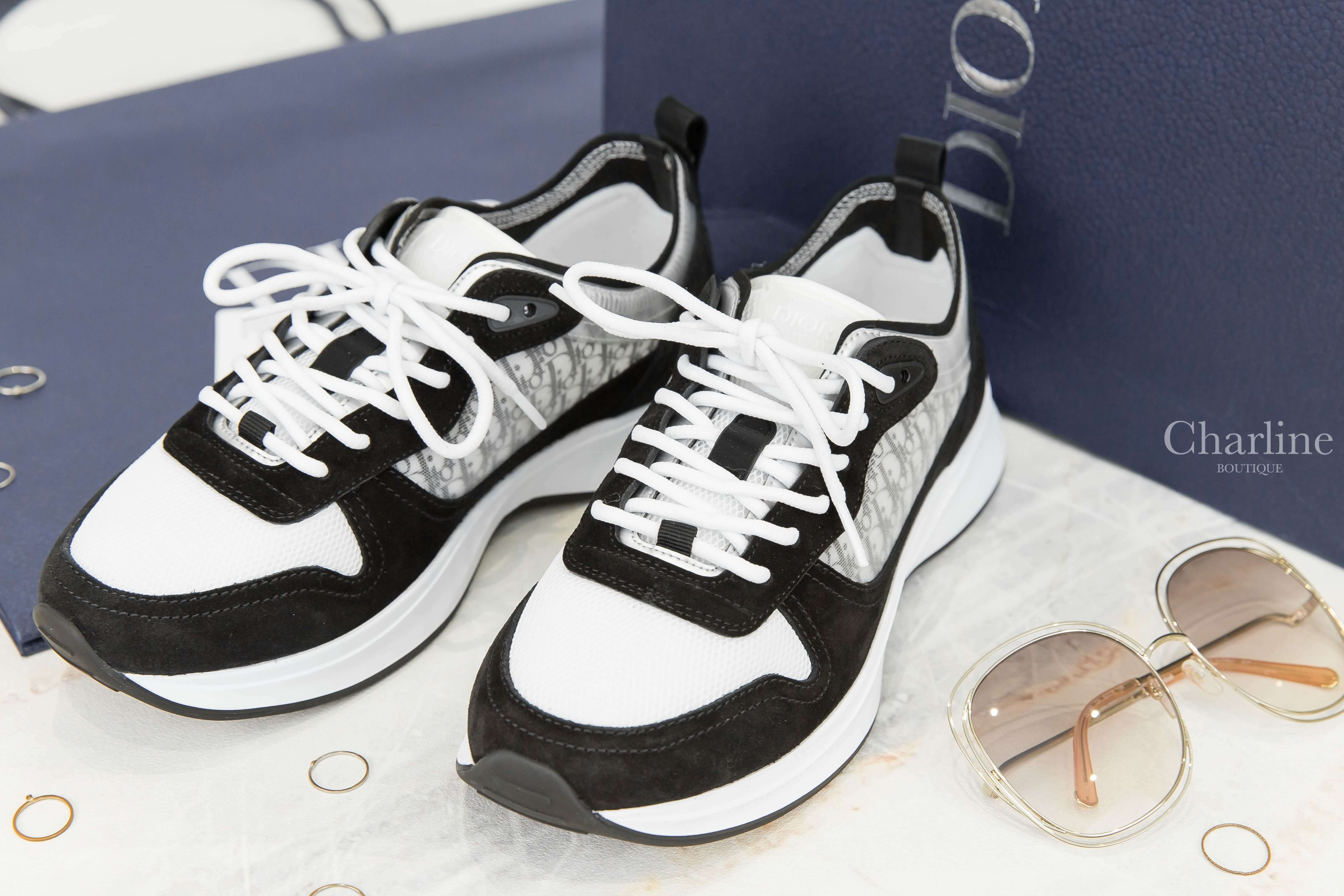 Dior B25 Runner Sneaker 灰色老花帆布拼黑色麂皮運動鞋-Charline Boutique 精品代購