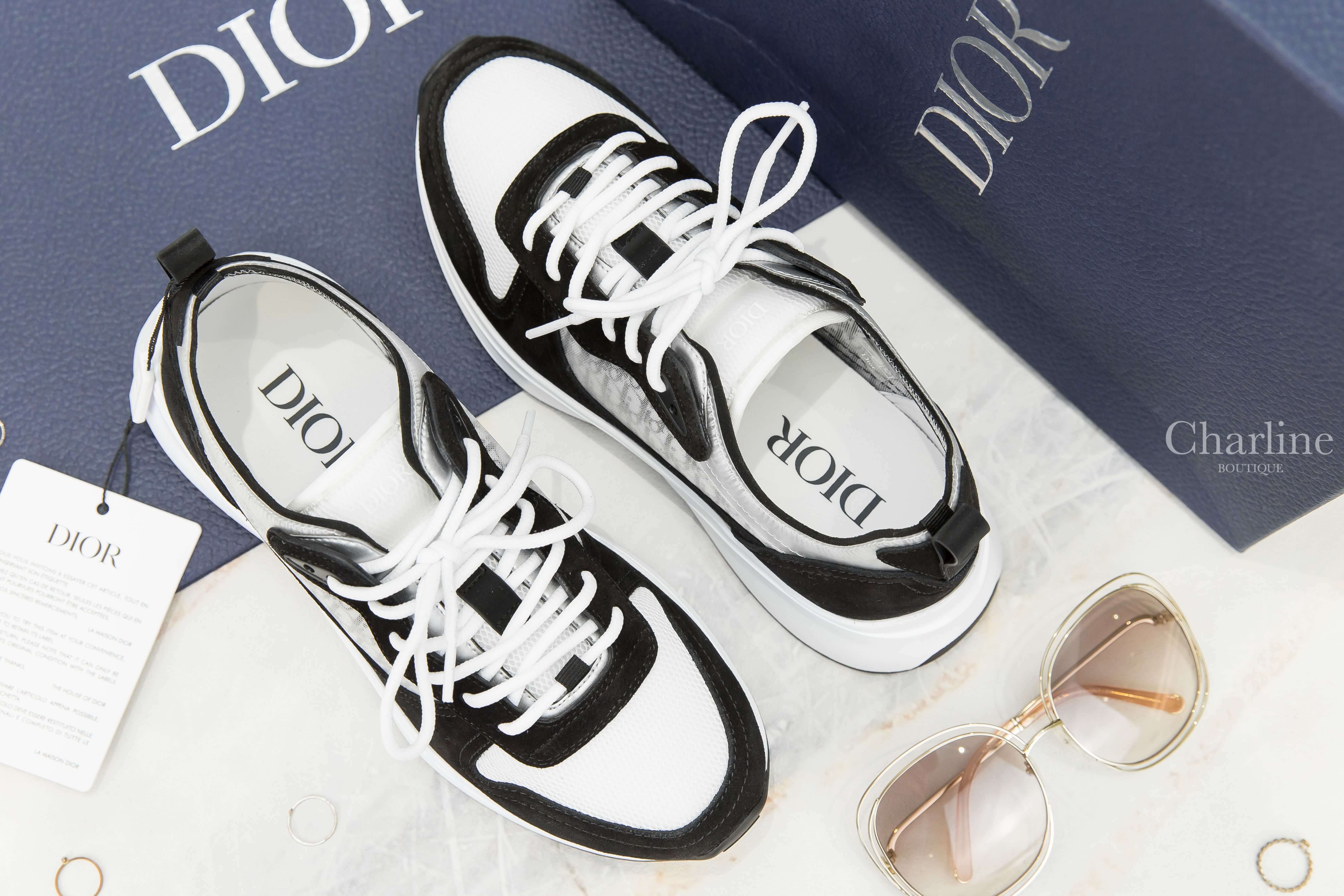 Dior B25 Runner Sneaker 灰色老花帆布拼黑色麂皮運動鞋-Charline Boutique 精品代購