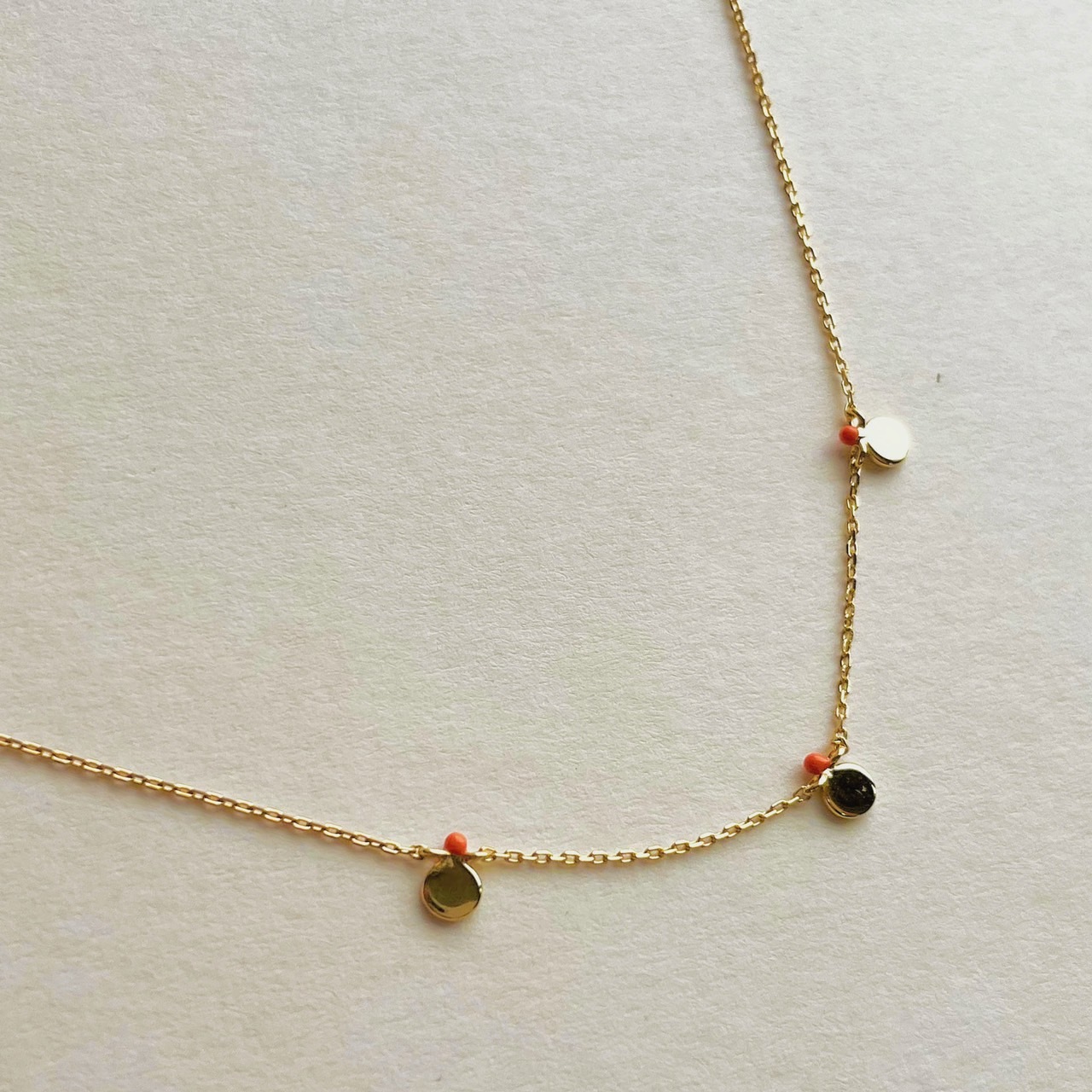 Silver / 閃爍珊瑚橘項鍊