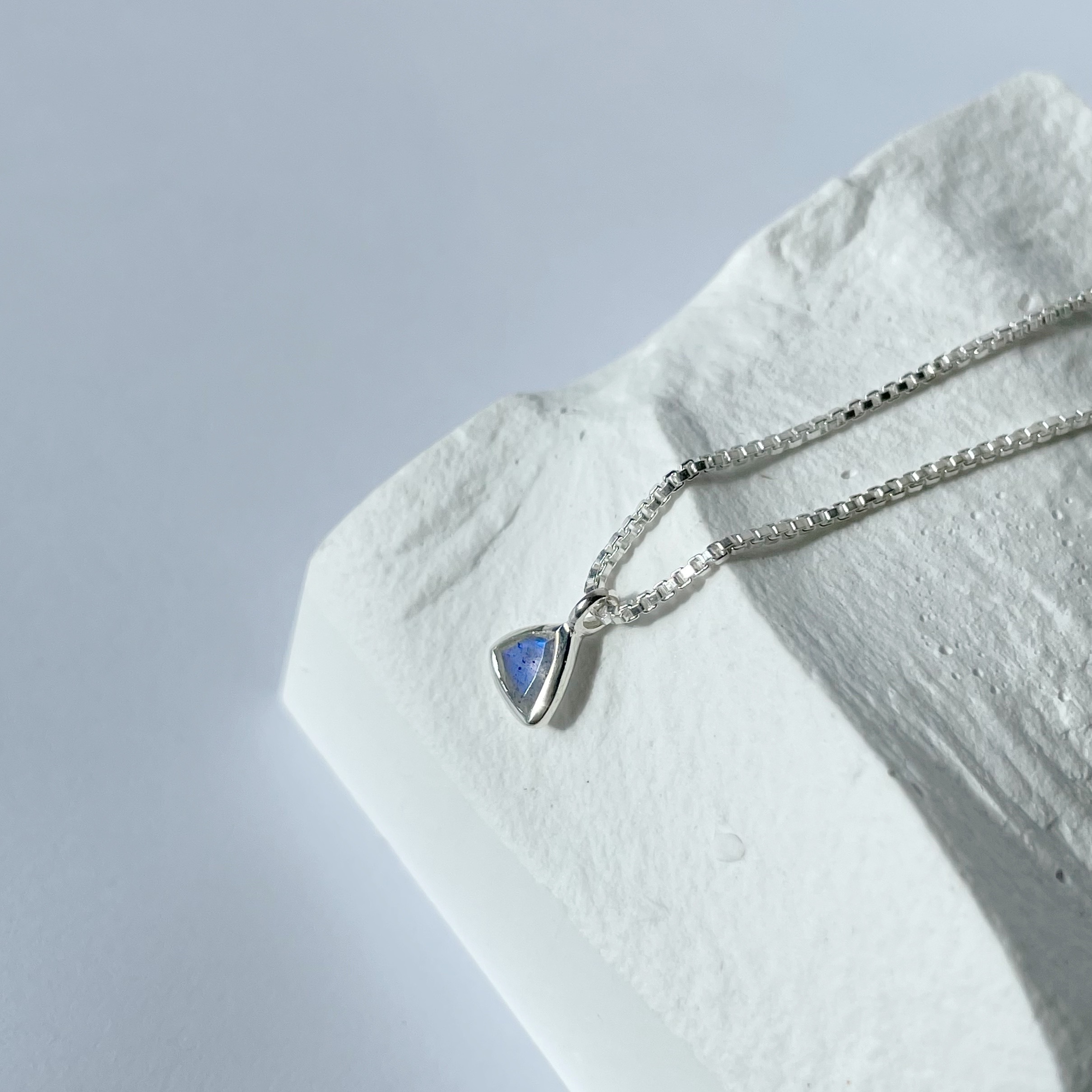 Lego三角拉長盒子鎖骨鏈