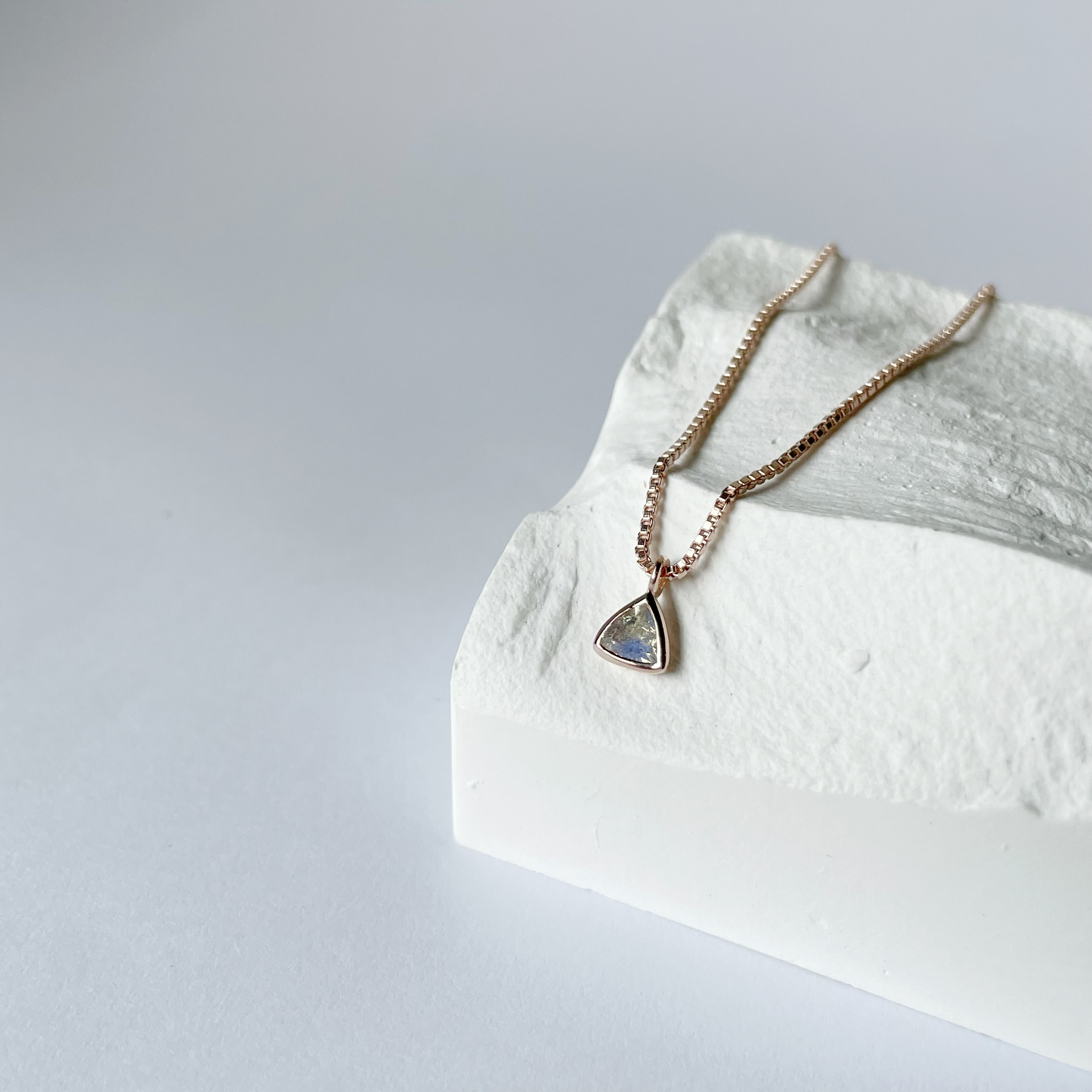 Lego三角拉長盒子鎖骨鏈