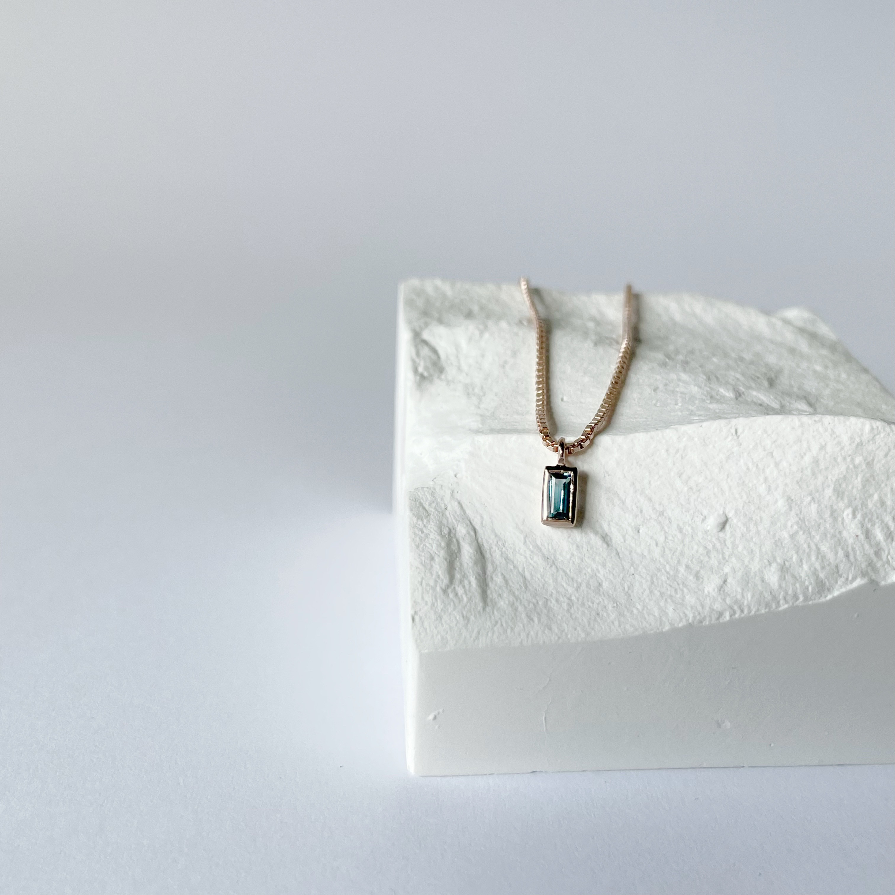 Lego直細方倫敦托帕盒子鎖骨鏈