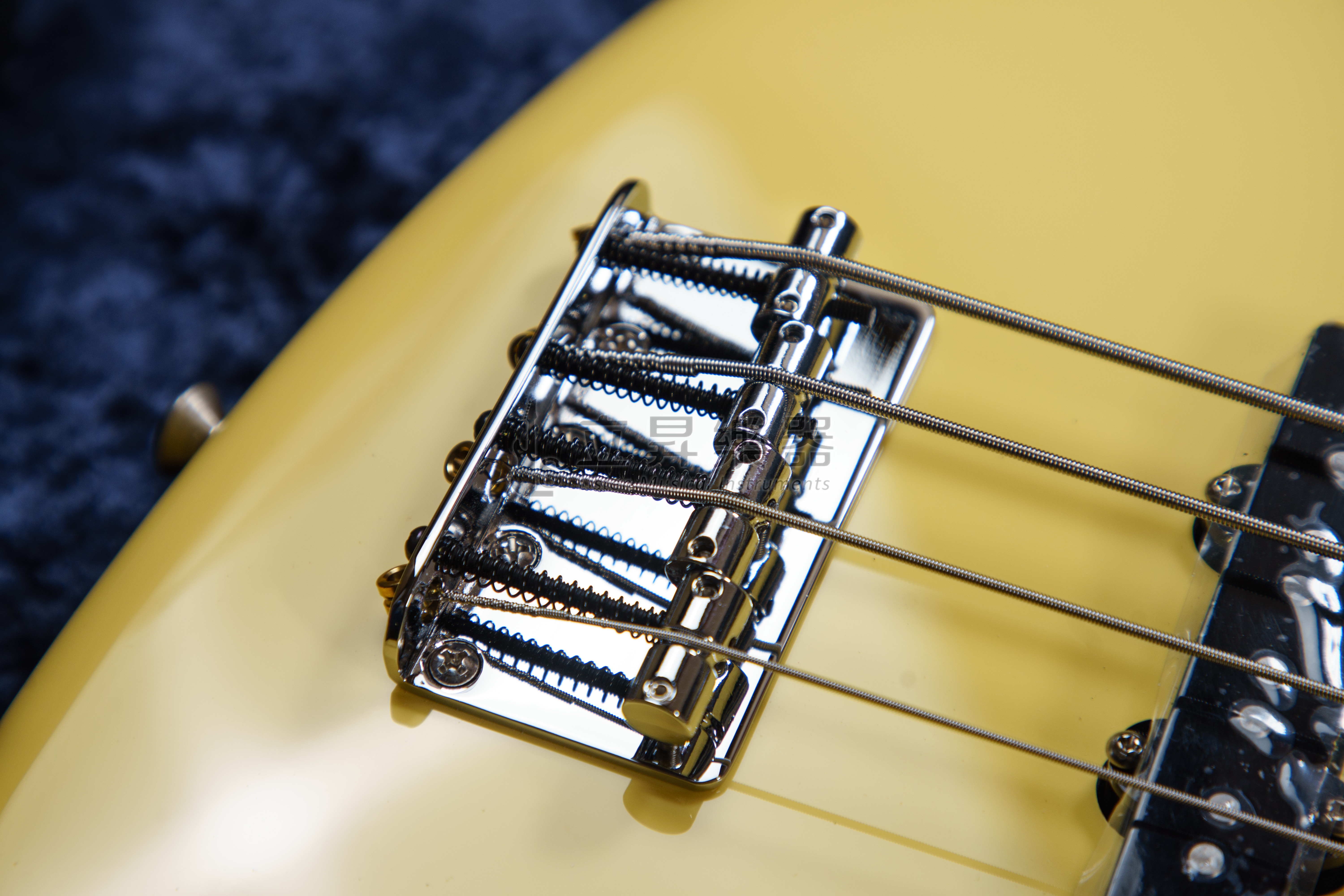 Fender Player JAZZ BASS MN BCR 電貝斯楓木指板開放式機械弦鈕奶油色墨廠