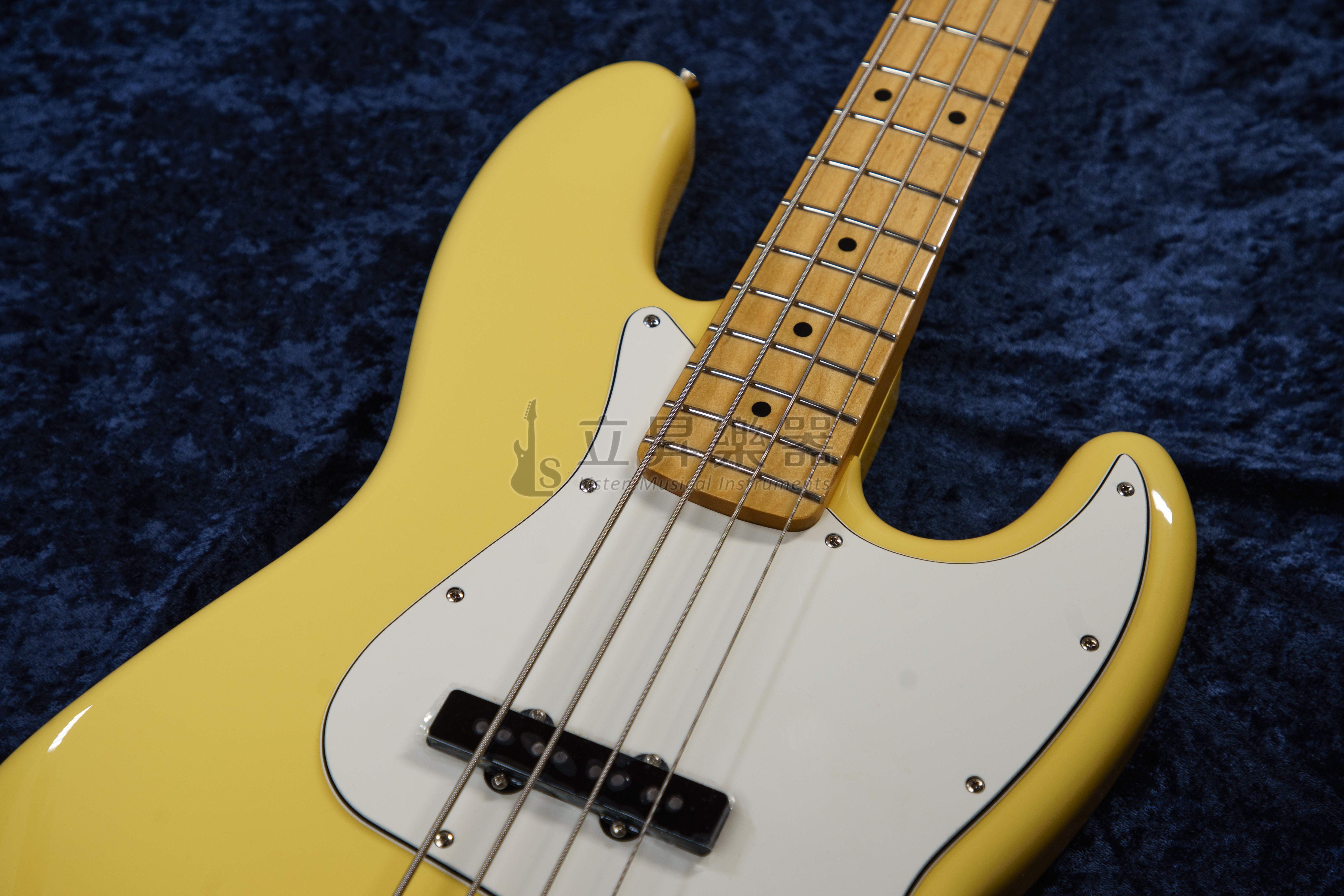 Fender Fender Player JAZZ BASS MN BCR 電貝斯 楓木指板 開放式機械弦鈕 奶油色 墨廠 送防潑水琴袋 第 3 張圖片｜三峽吉他 / Bass