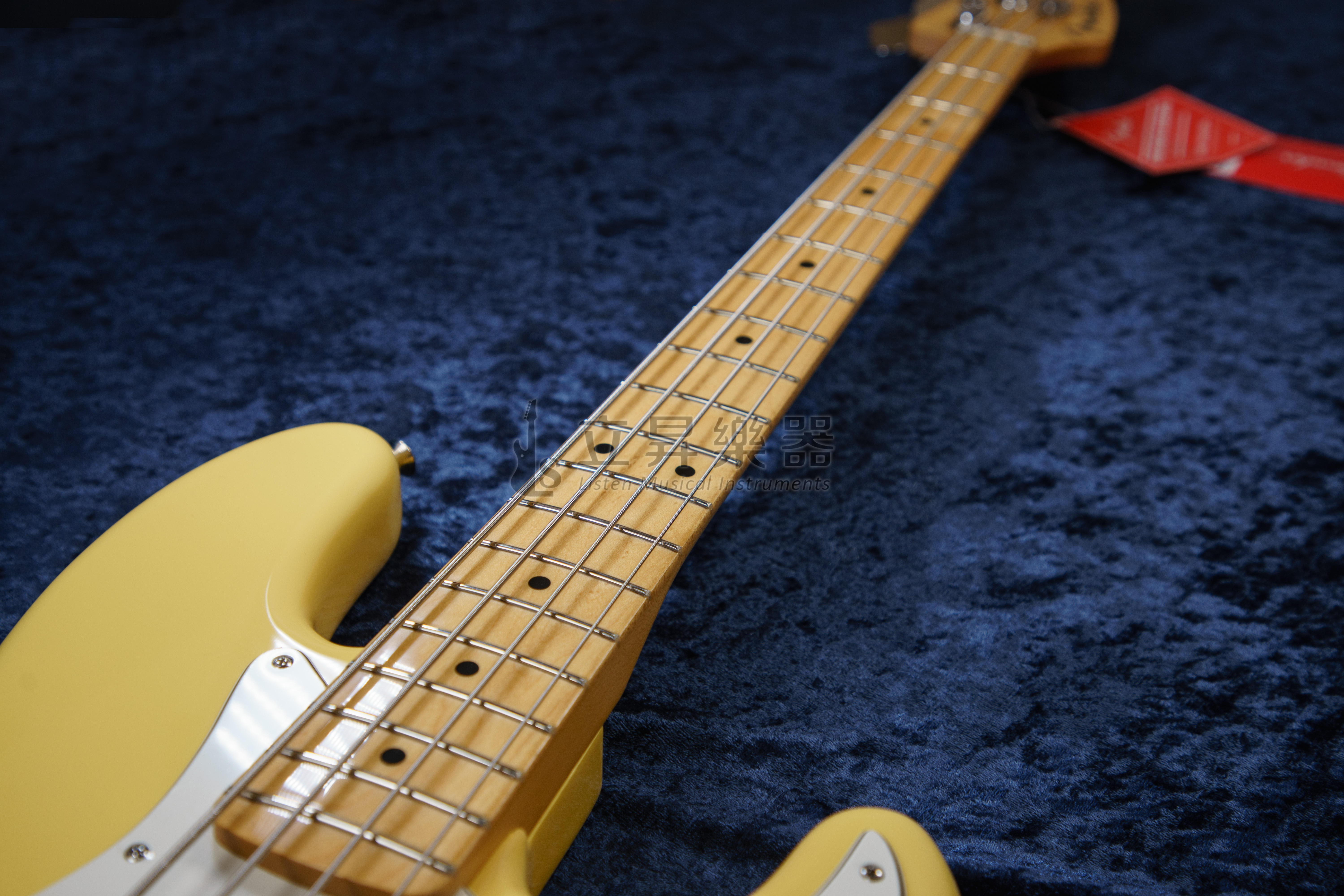 Fender Player JAZZ BASS MN BCR 電貝斯楓木指板開放式機械弦鈕奶油色墨廠