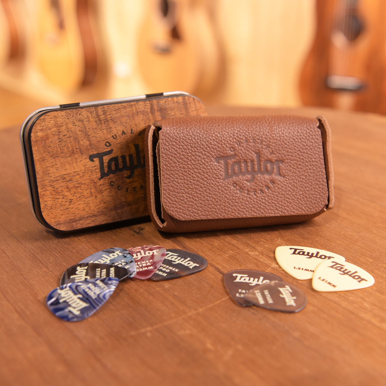 Taylor TLOP-2601 黑色彈片鐵盒 KOA蓋 內附9片PICK