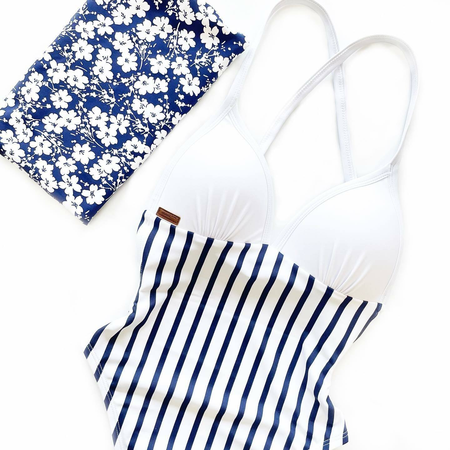 【白x海軍條紋xF32小莫】UPVEW 三角美胸海鷗丁拼色連身泳裝