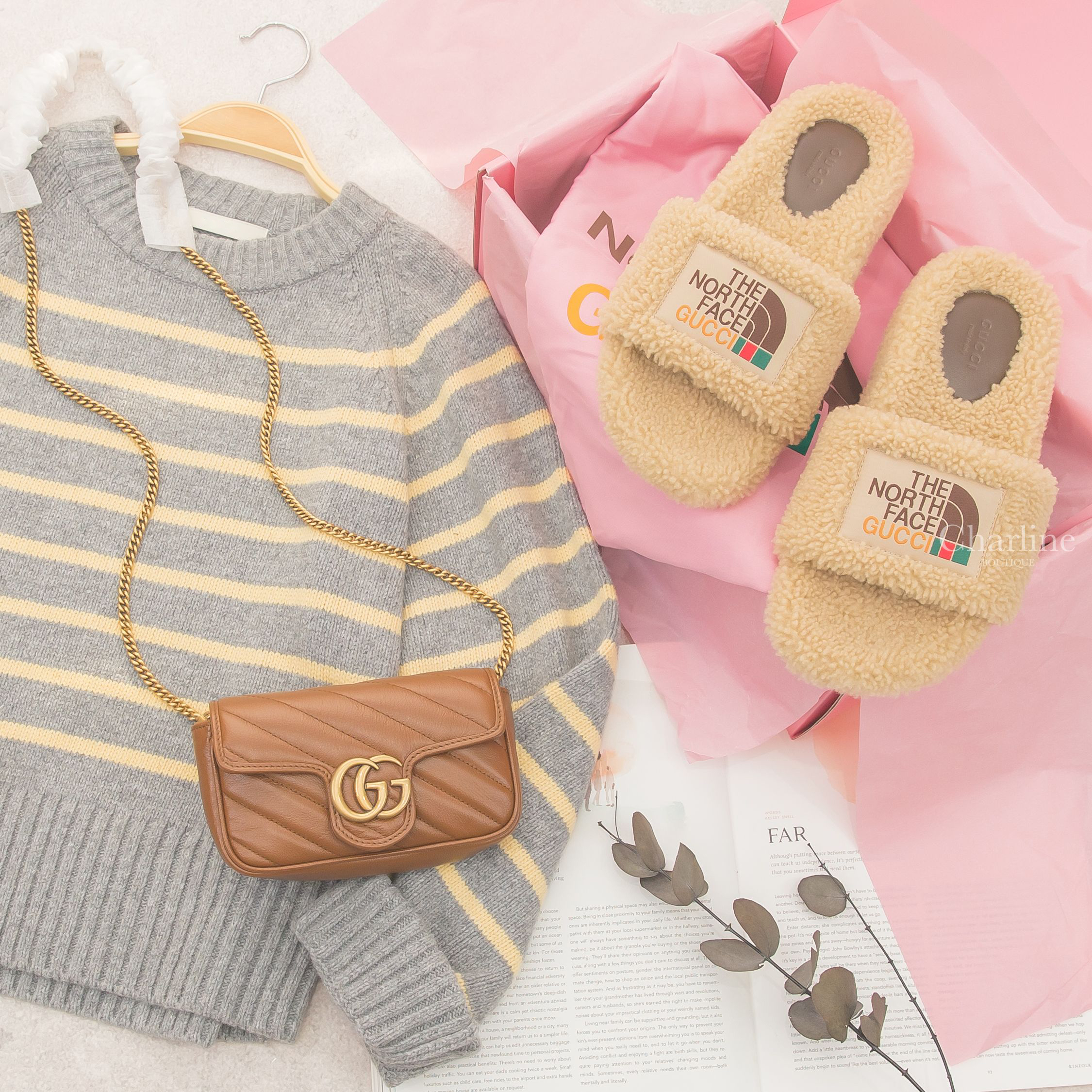 Gucci GG Marmont Matelassé Super Mini Bag 棕色古銅金GG超迷你鍊帶肩背包,Gucci The North Face X Gucci Slide 米色綿羊毛拖鞋-Charline Boutique 精品代購