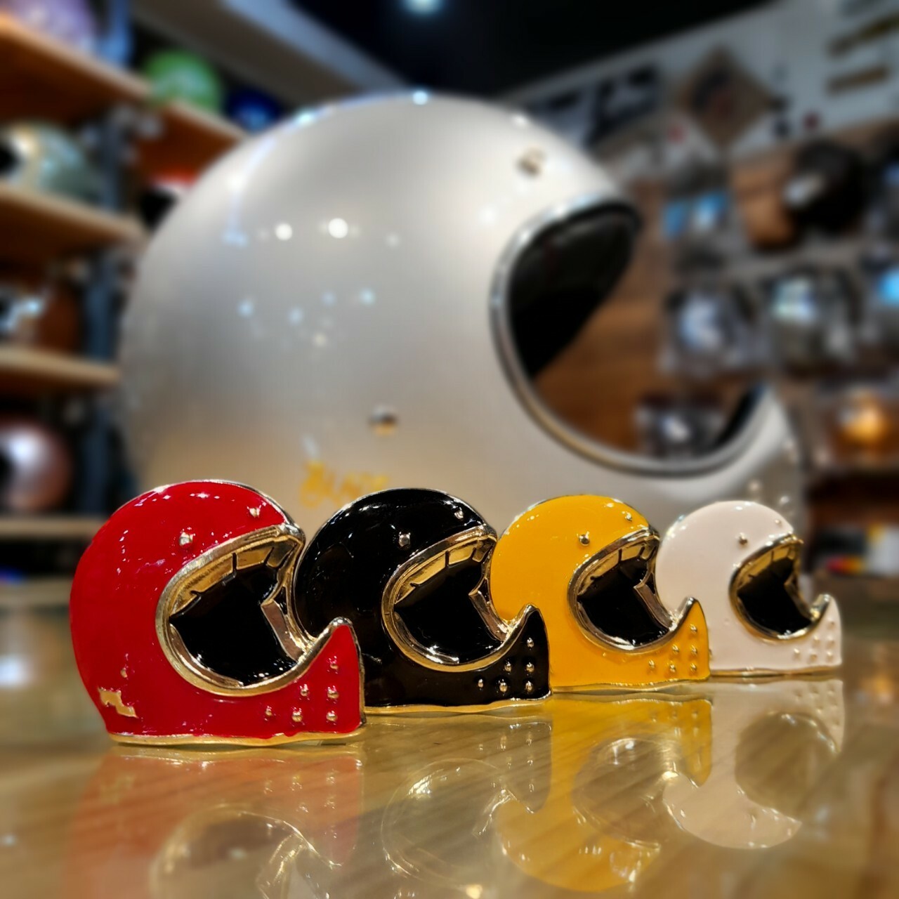 BLADE RIDER 山車帽胸針 別針 品牌周邊